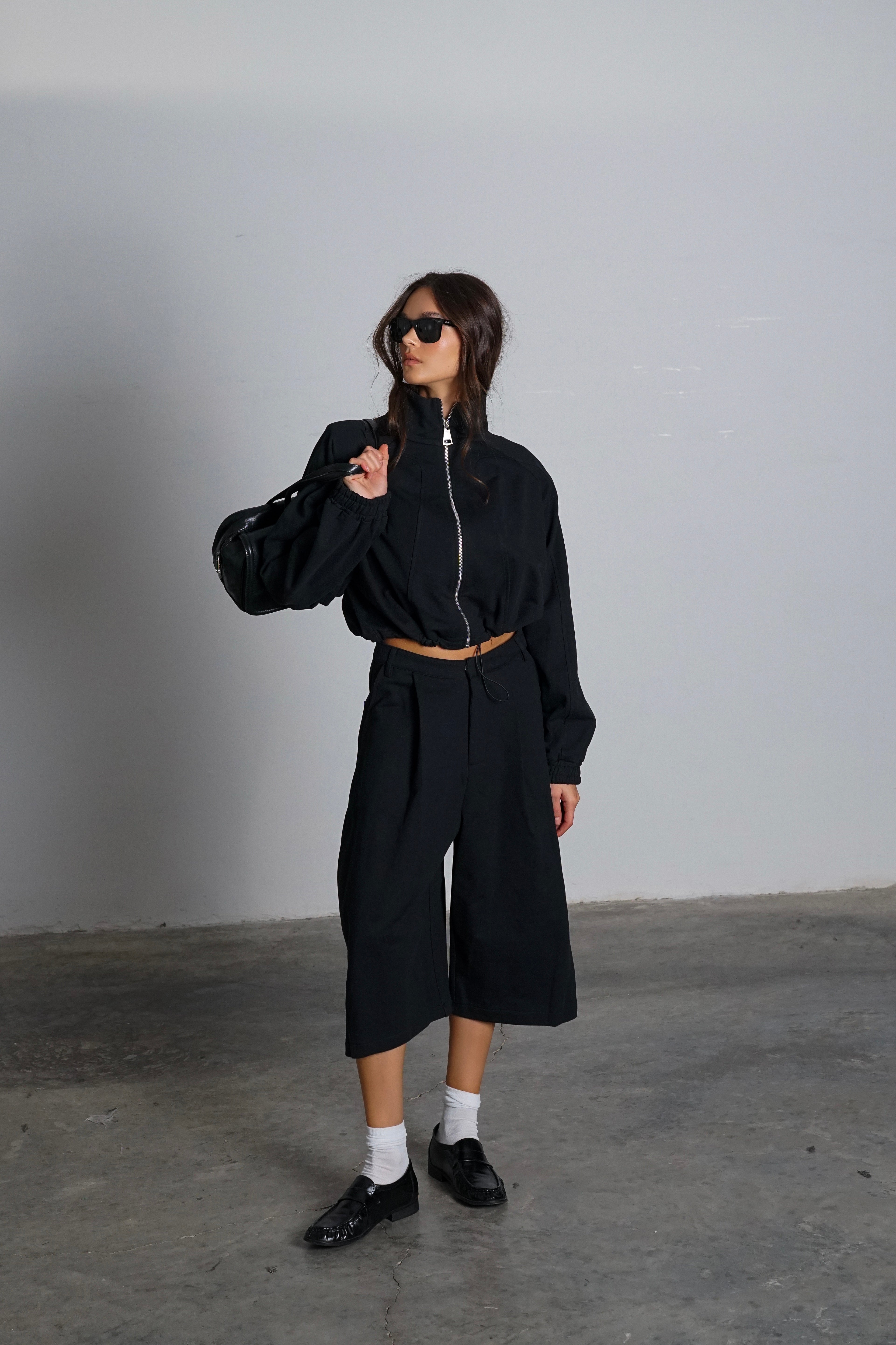 חליפת אדאמס-שחור