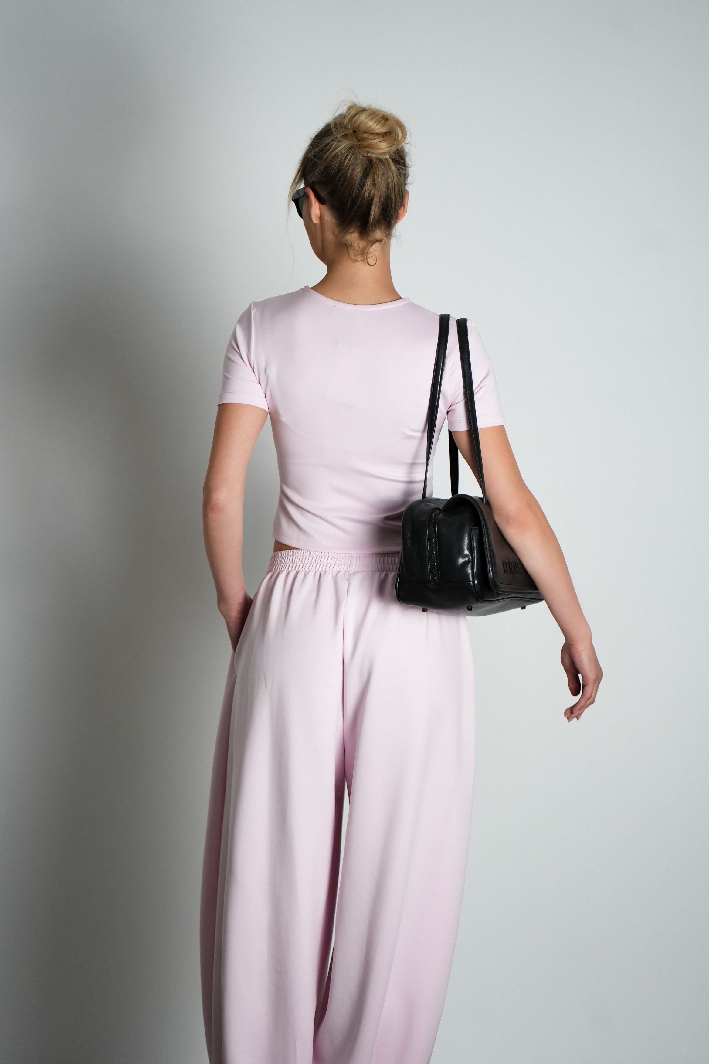 חליפת סופט-ורוד בייבי