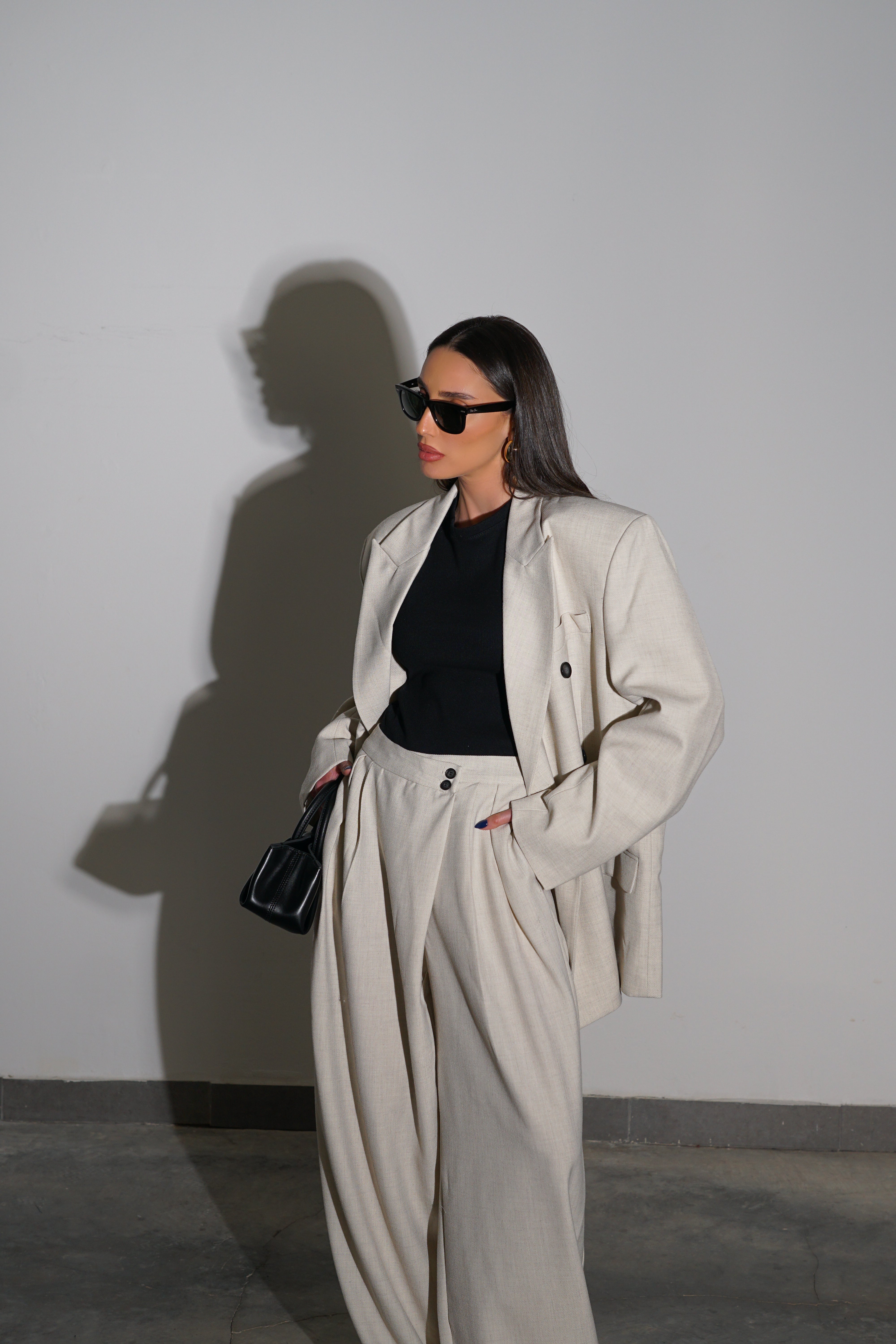 חליפת ולורה