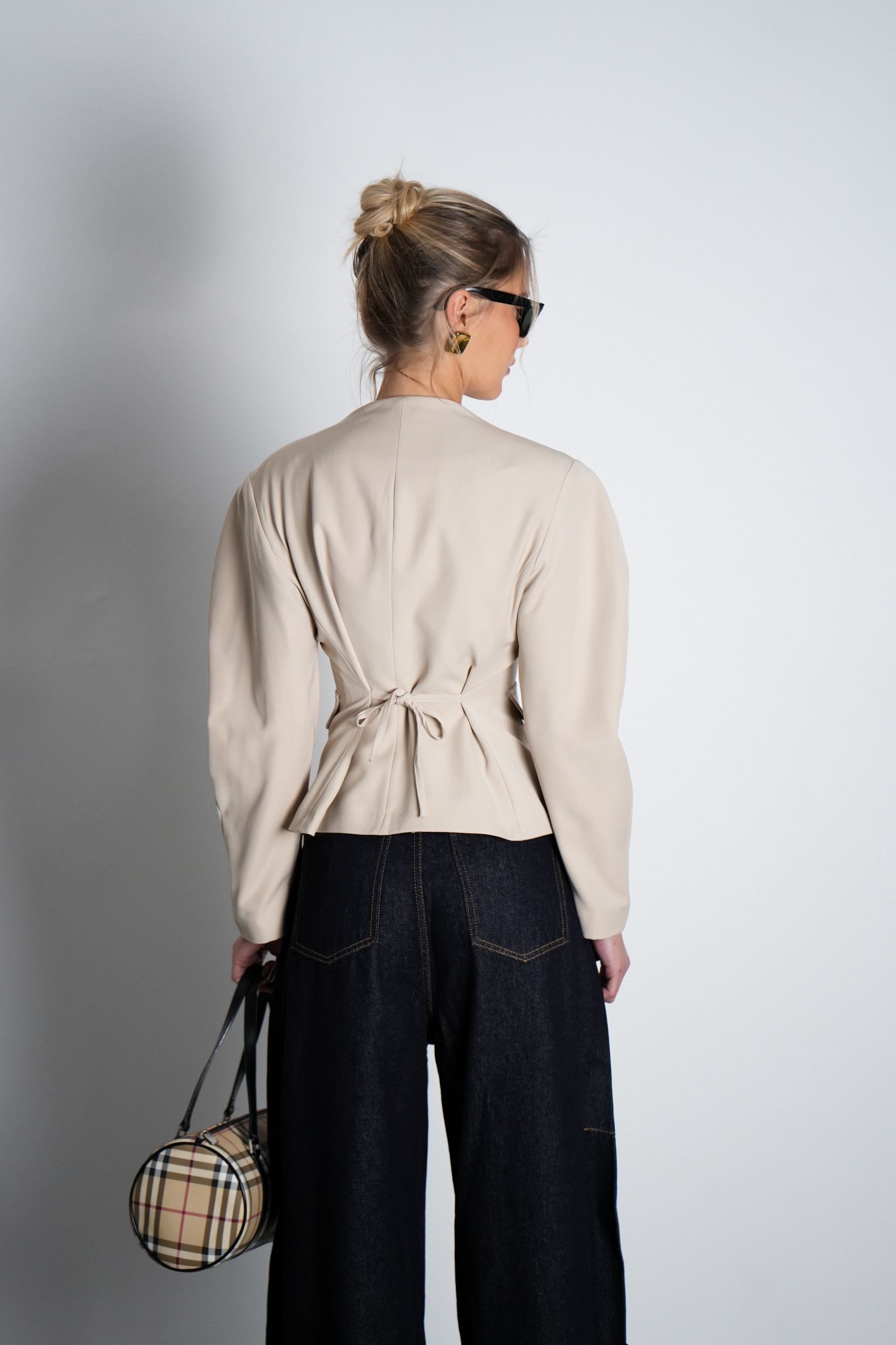 ג'קט אמיליה-בז