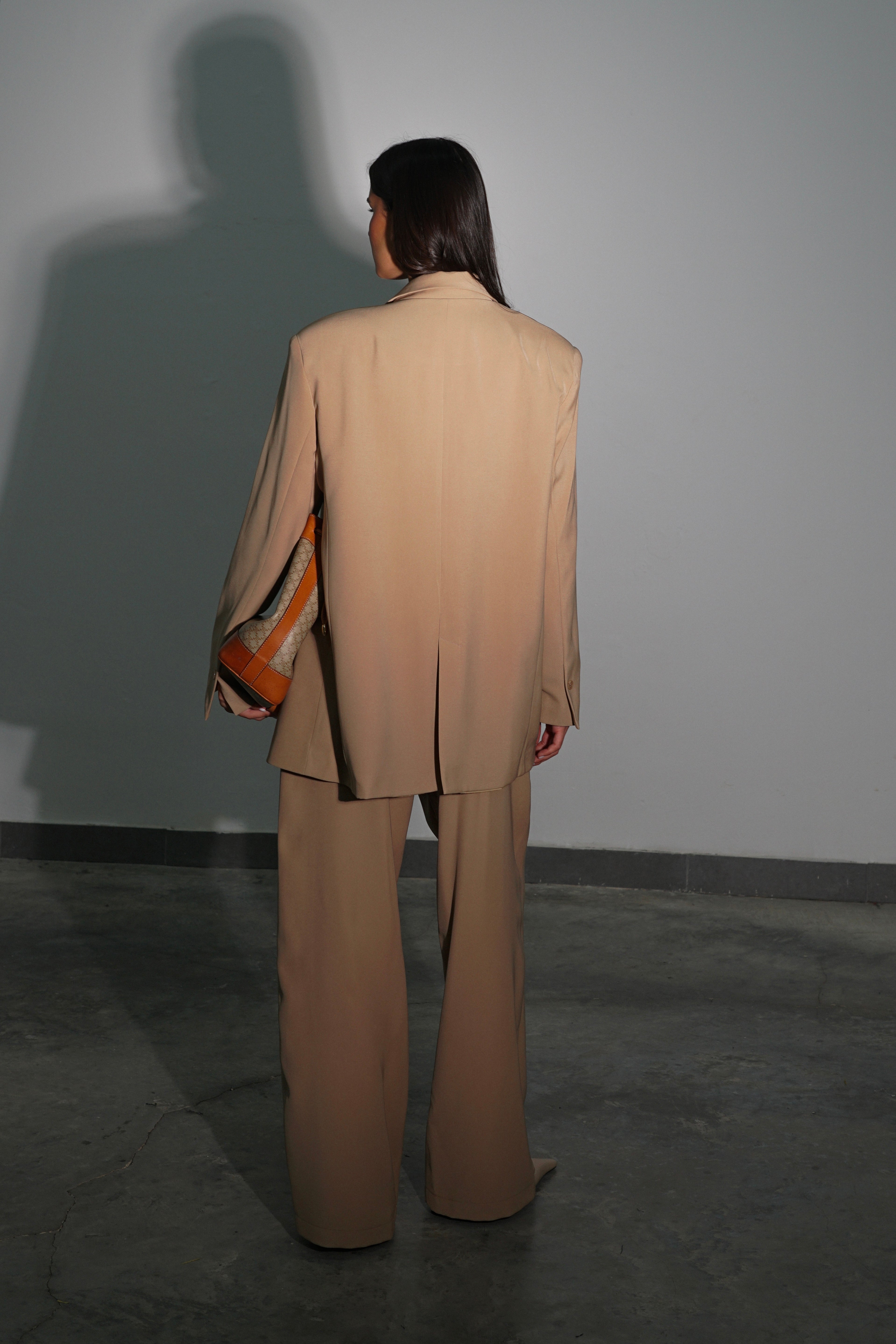 חליפת מאסימו-קאמל