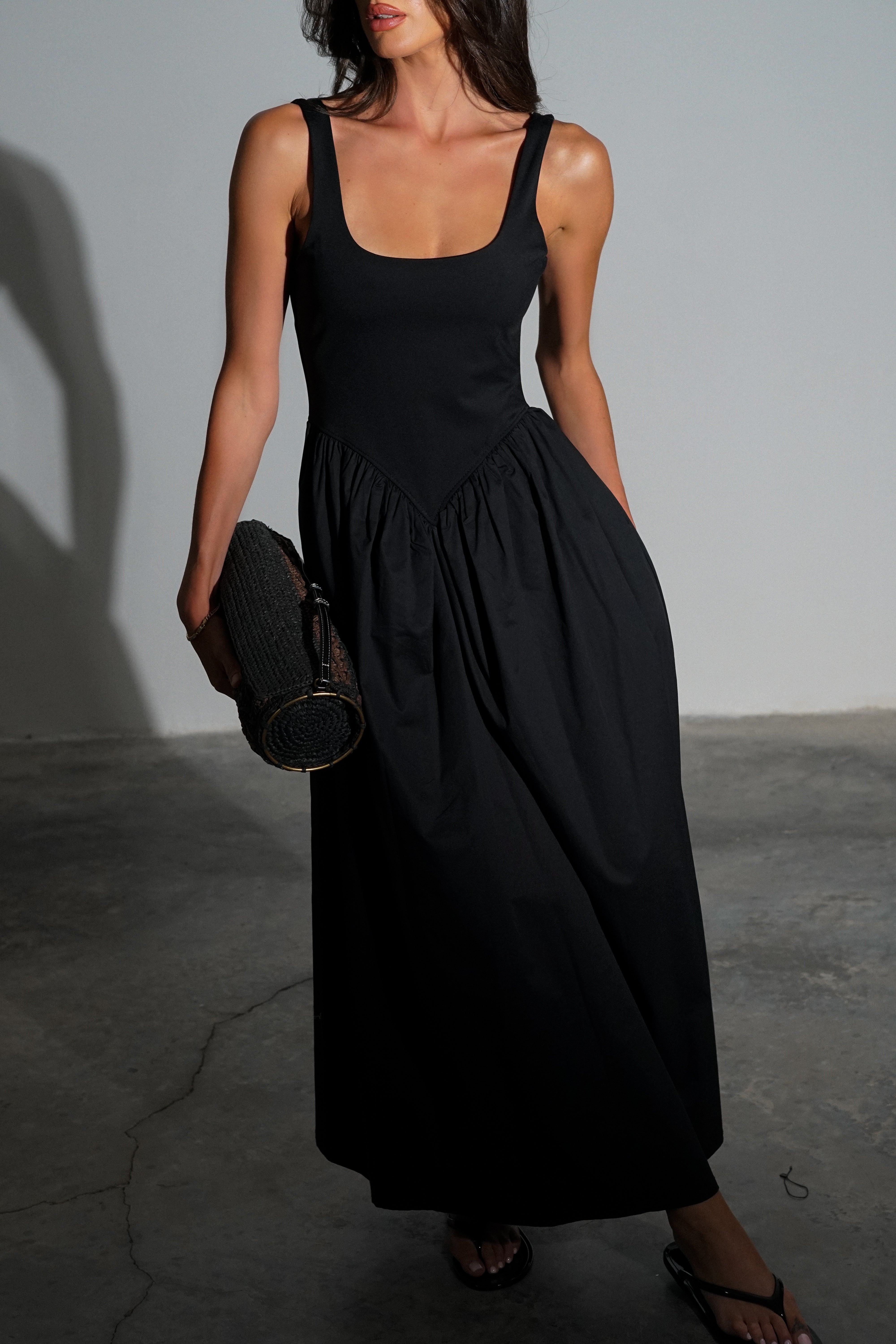 שמלת הירו-שחור