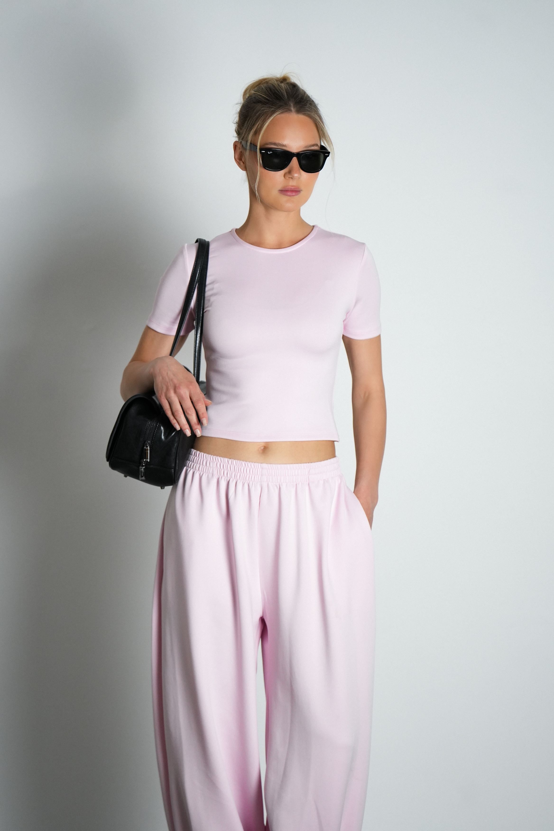 חליפת סופט-ורוד בייבי