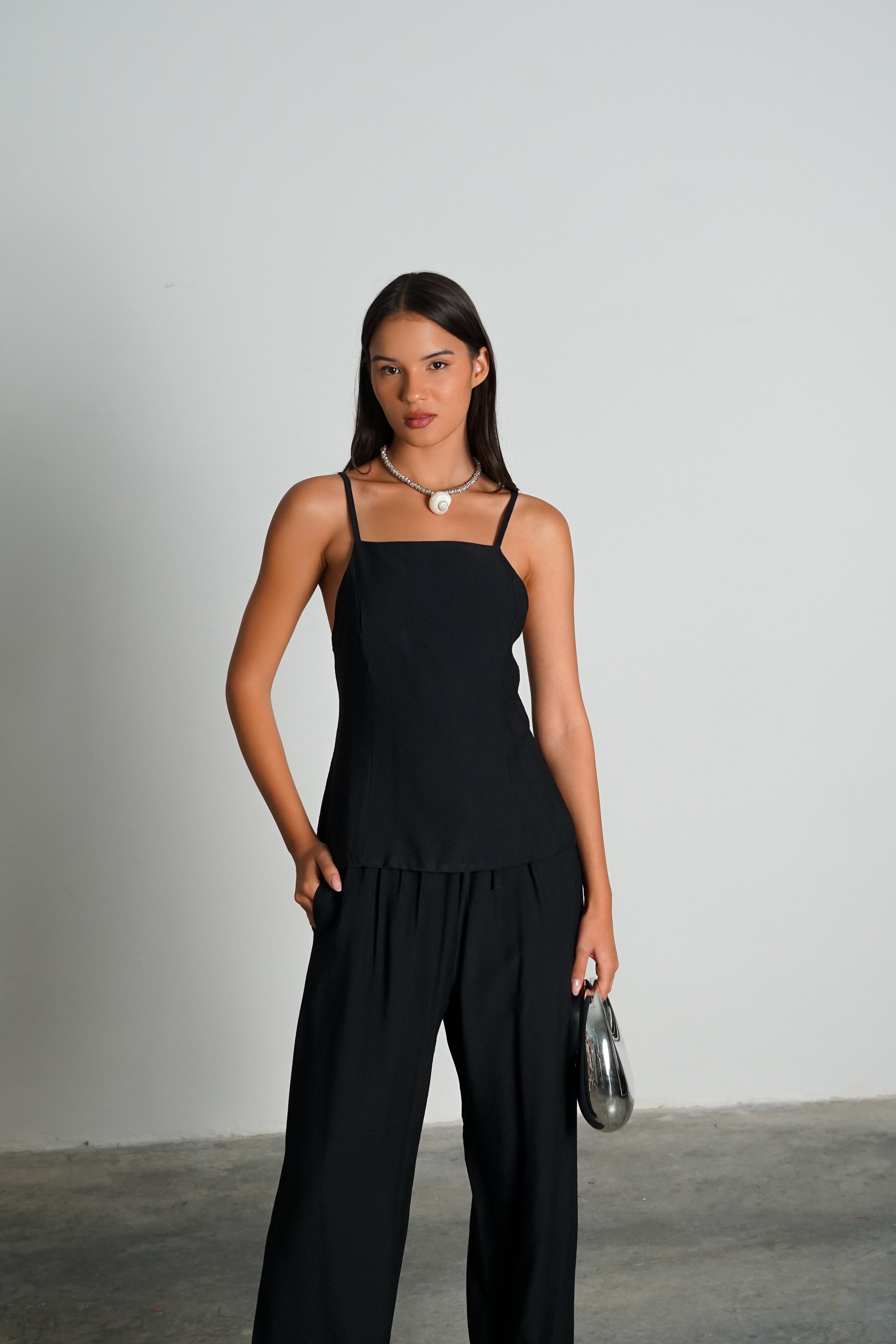 חליפת מנילה-שחור