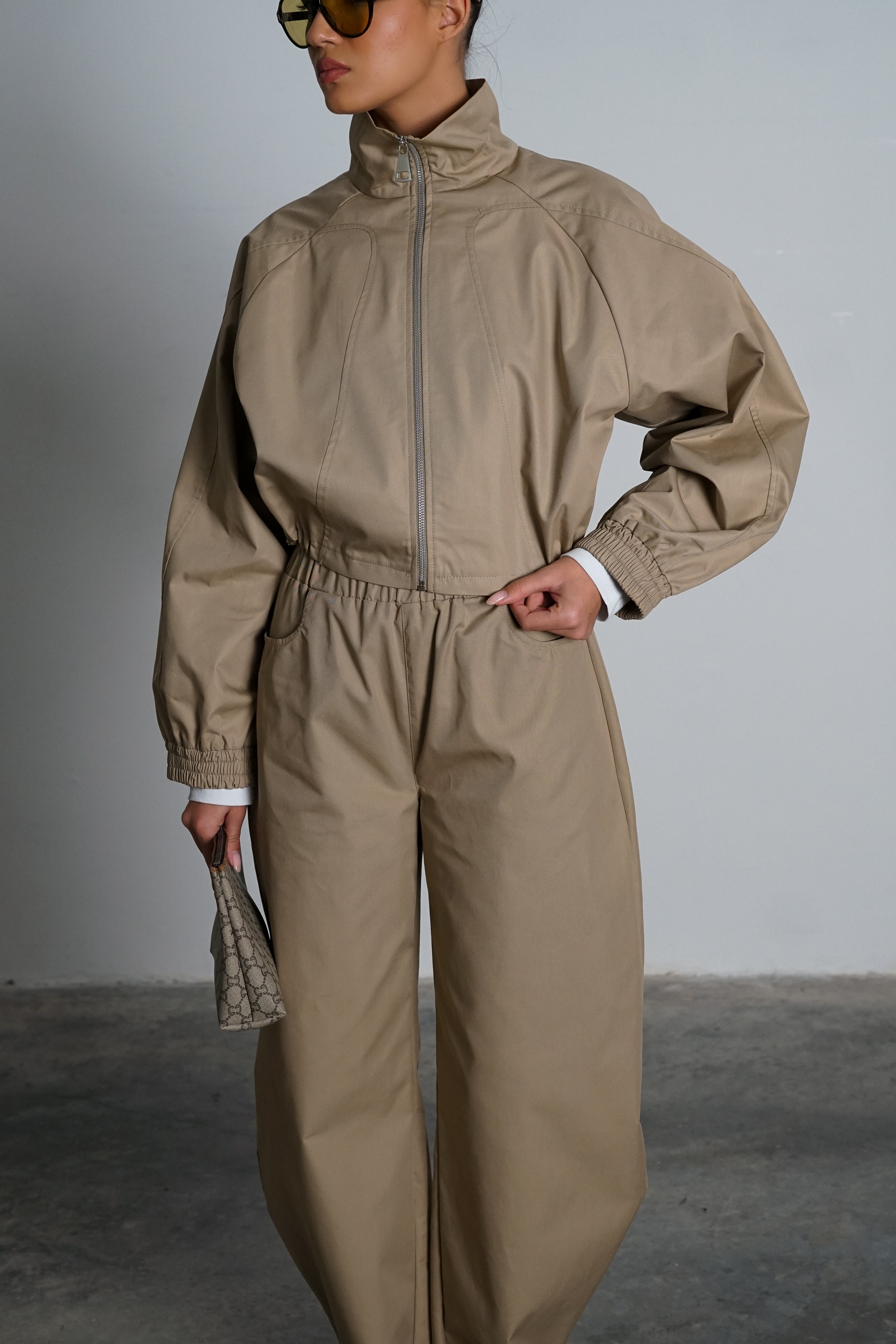 חליפת אסטל-אבן