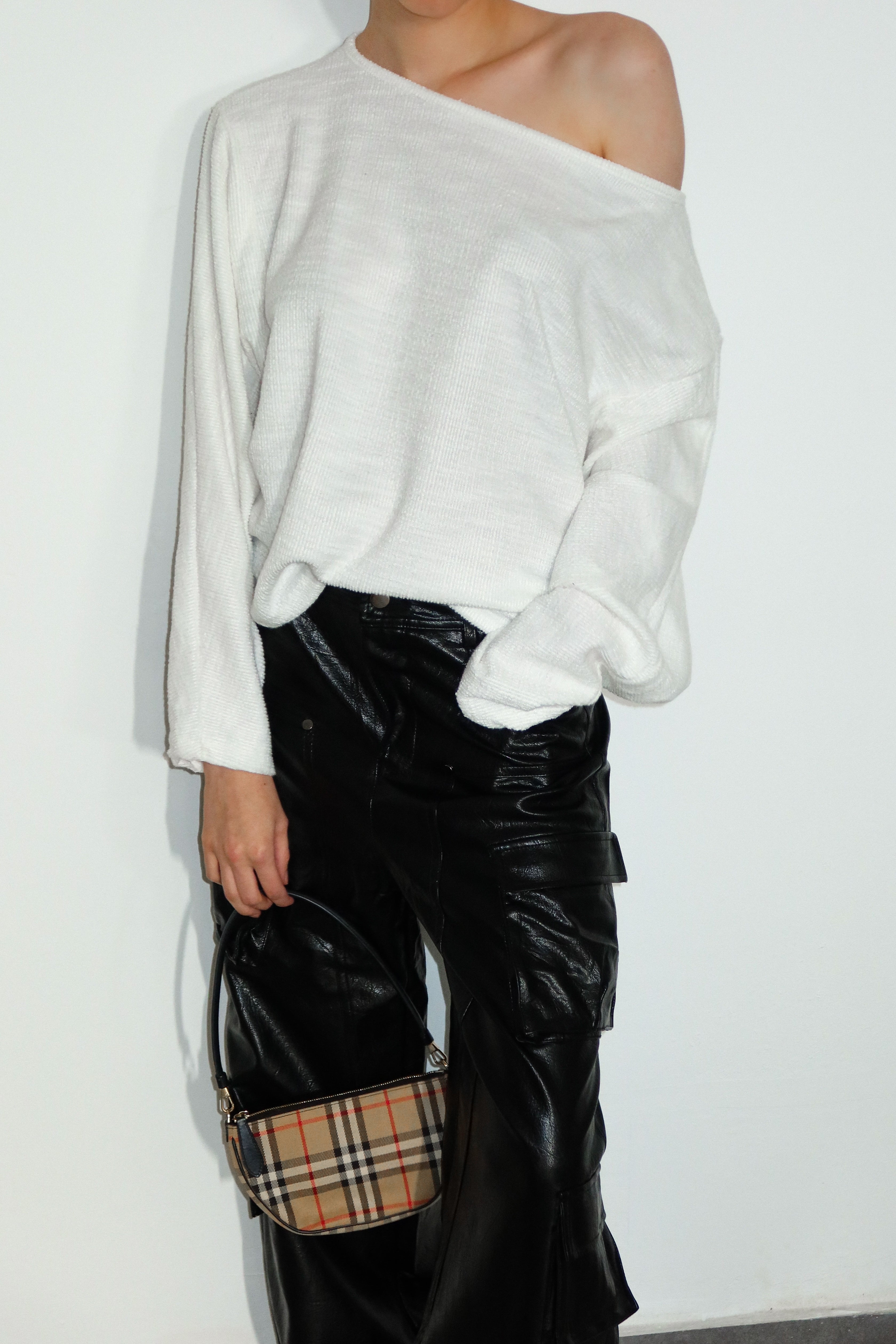 חולצת ג׳סטין-לבן