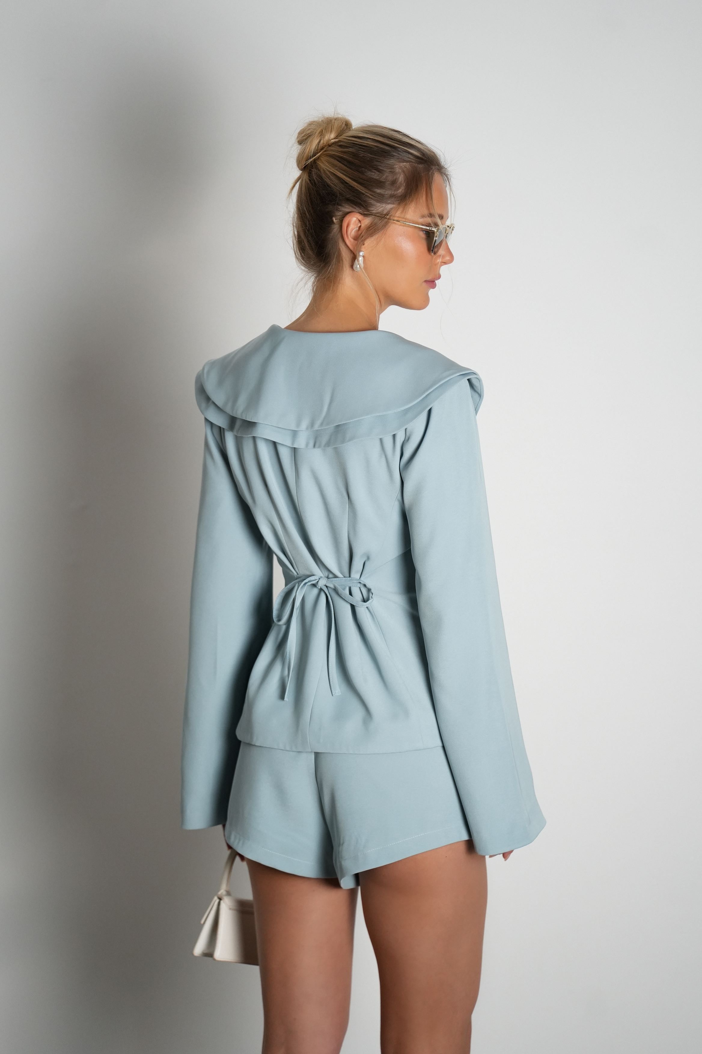 חליפת מונלייט-תכלת