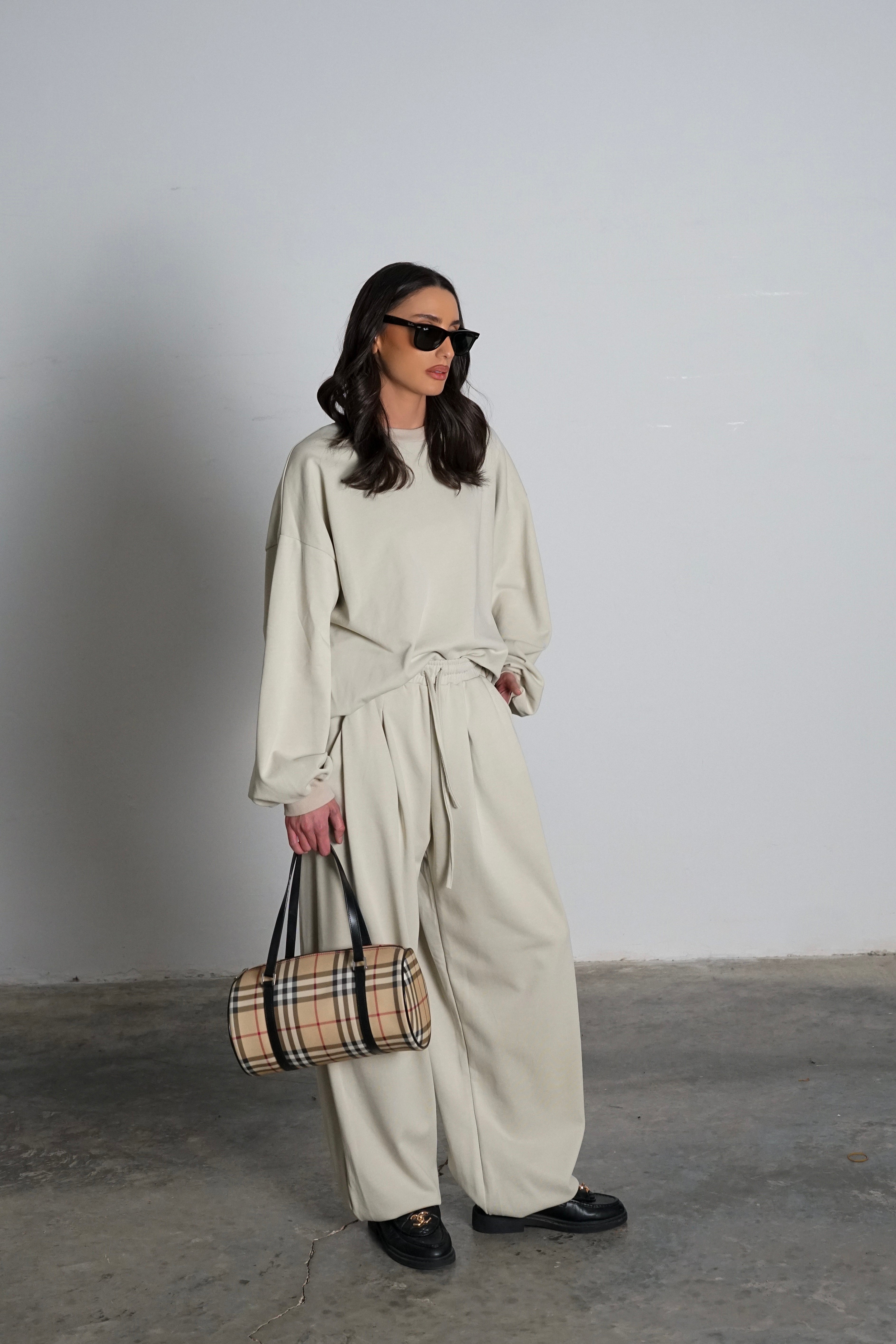 חליפת נייטי-אבן