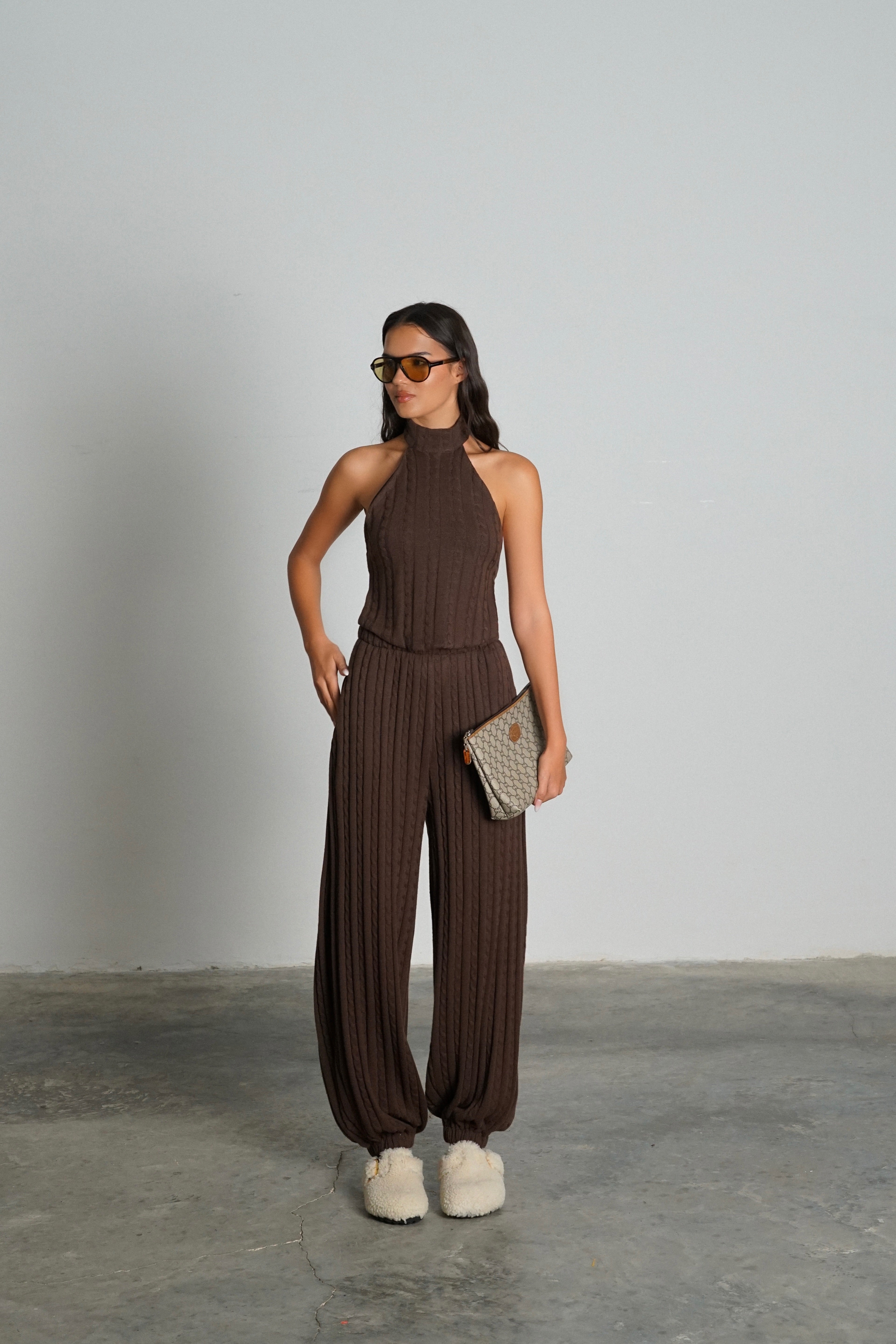 חליפת סיביליה-חום