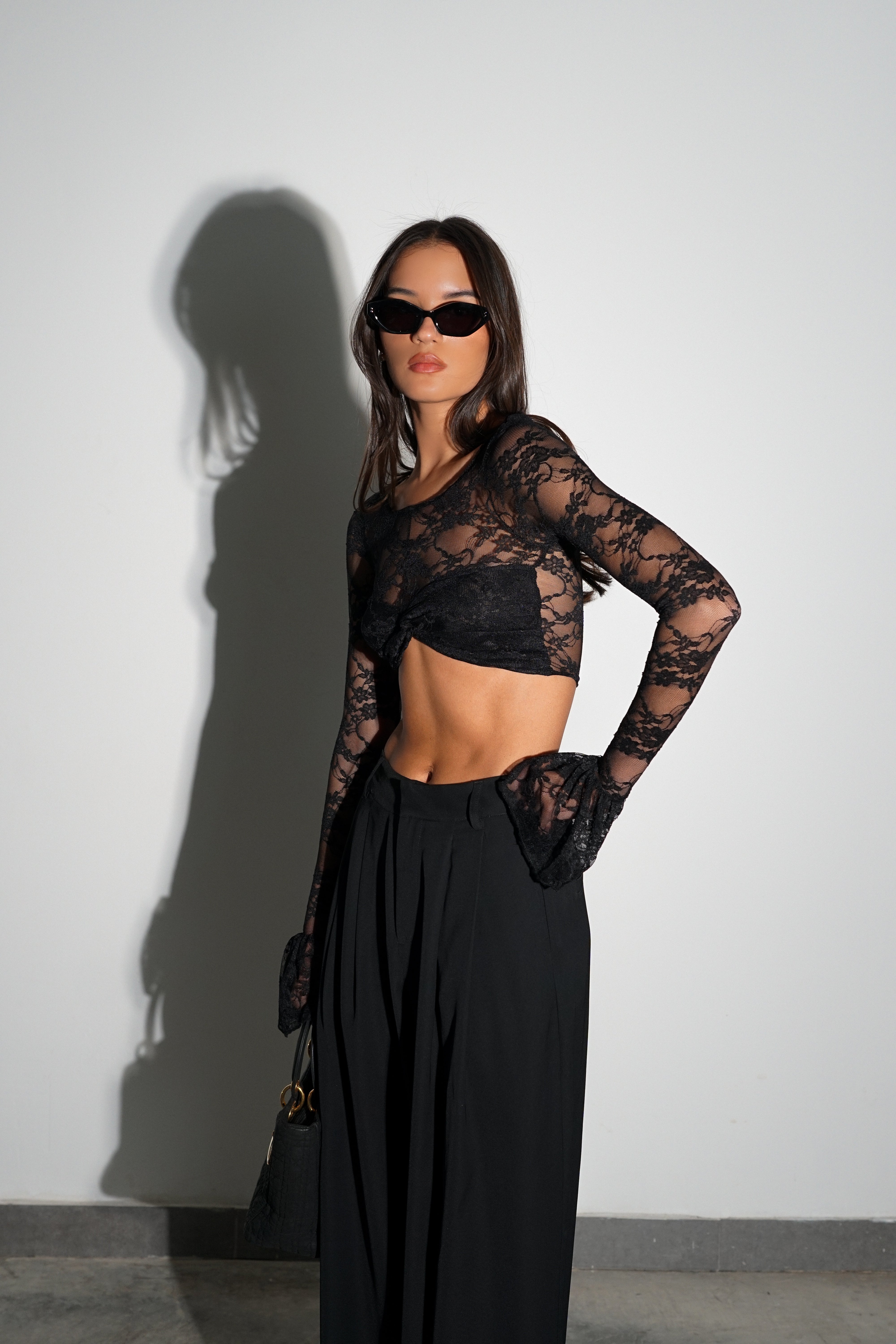 חולצת קרלה-שחור