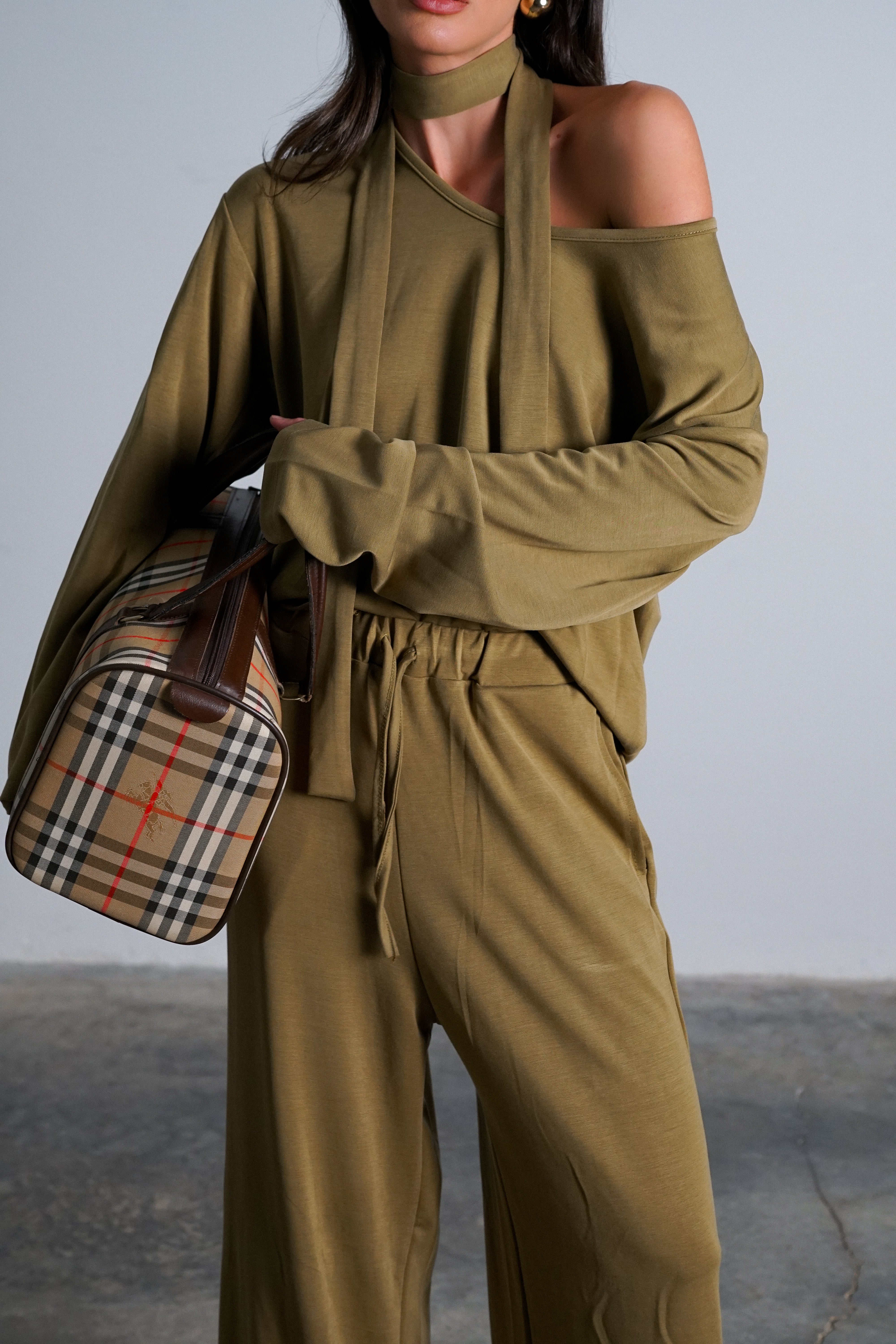 חליפת טימי-זית