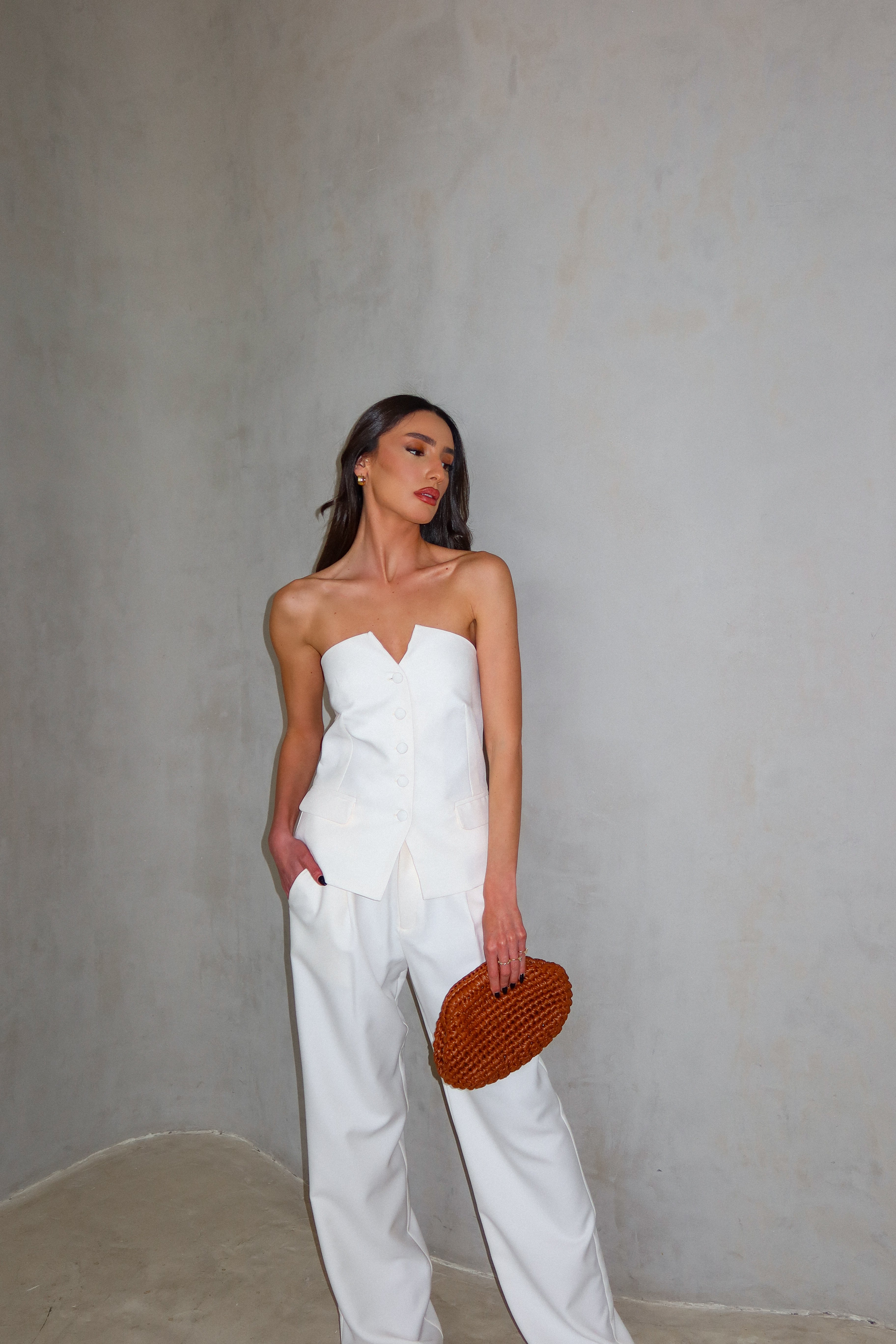 חליפת אנוק-שמנת