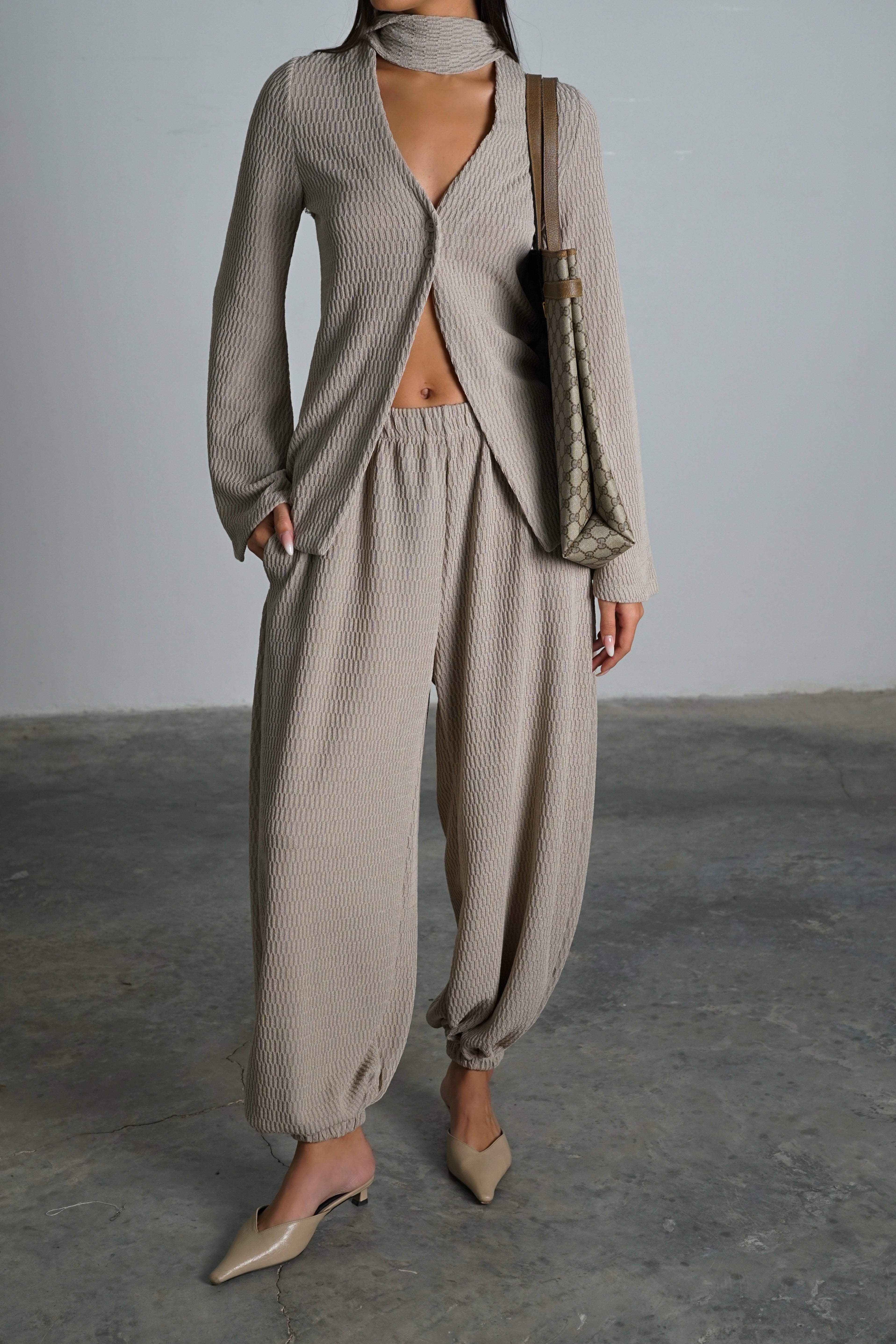 חליפת סאבלט-מוקה