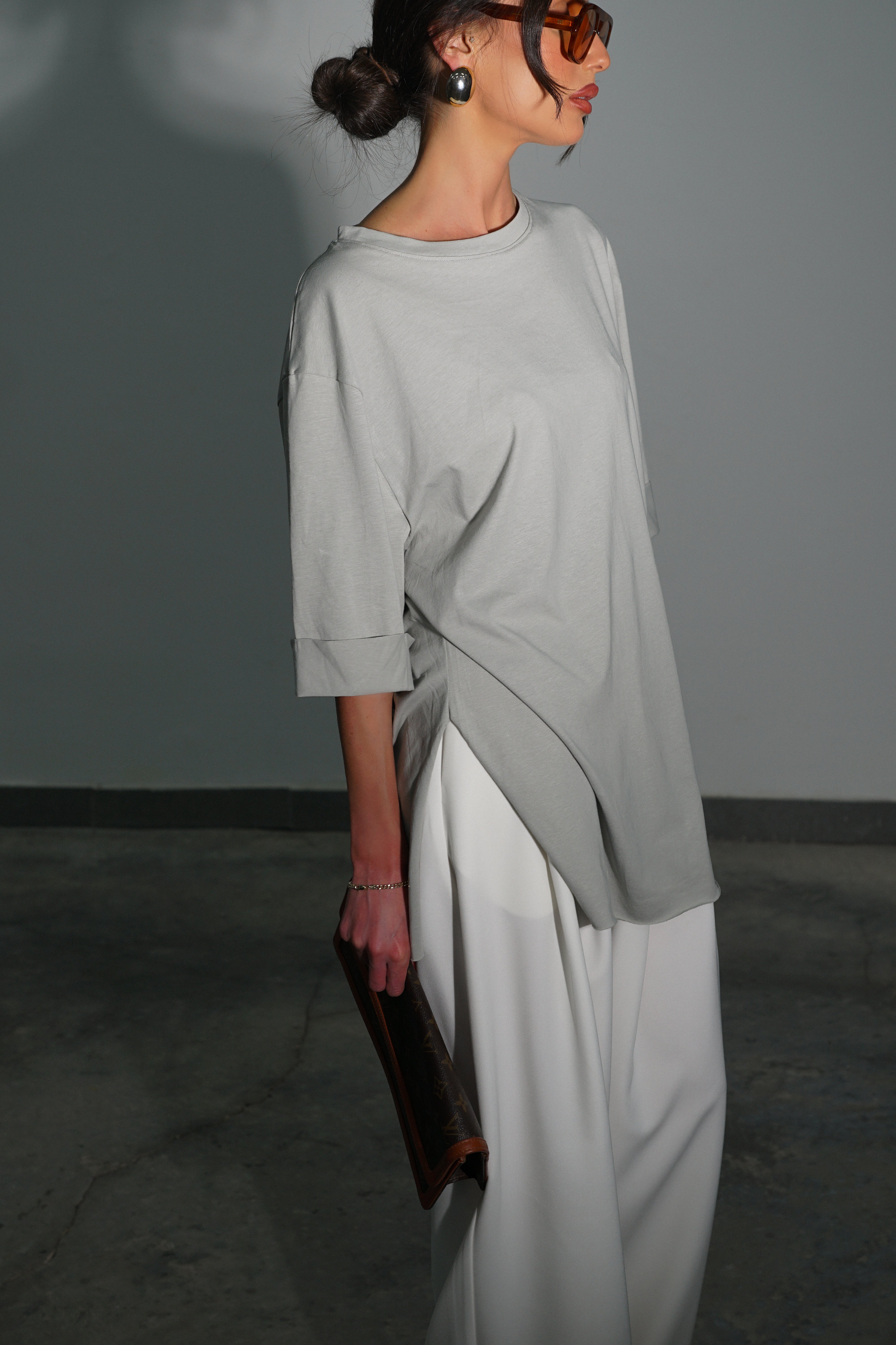 חולצת מייגן-אפור ירוק