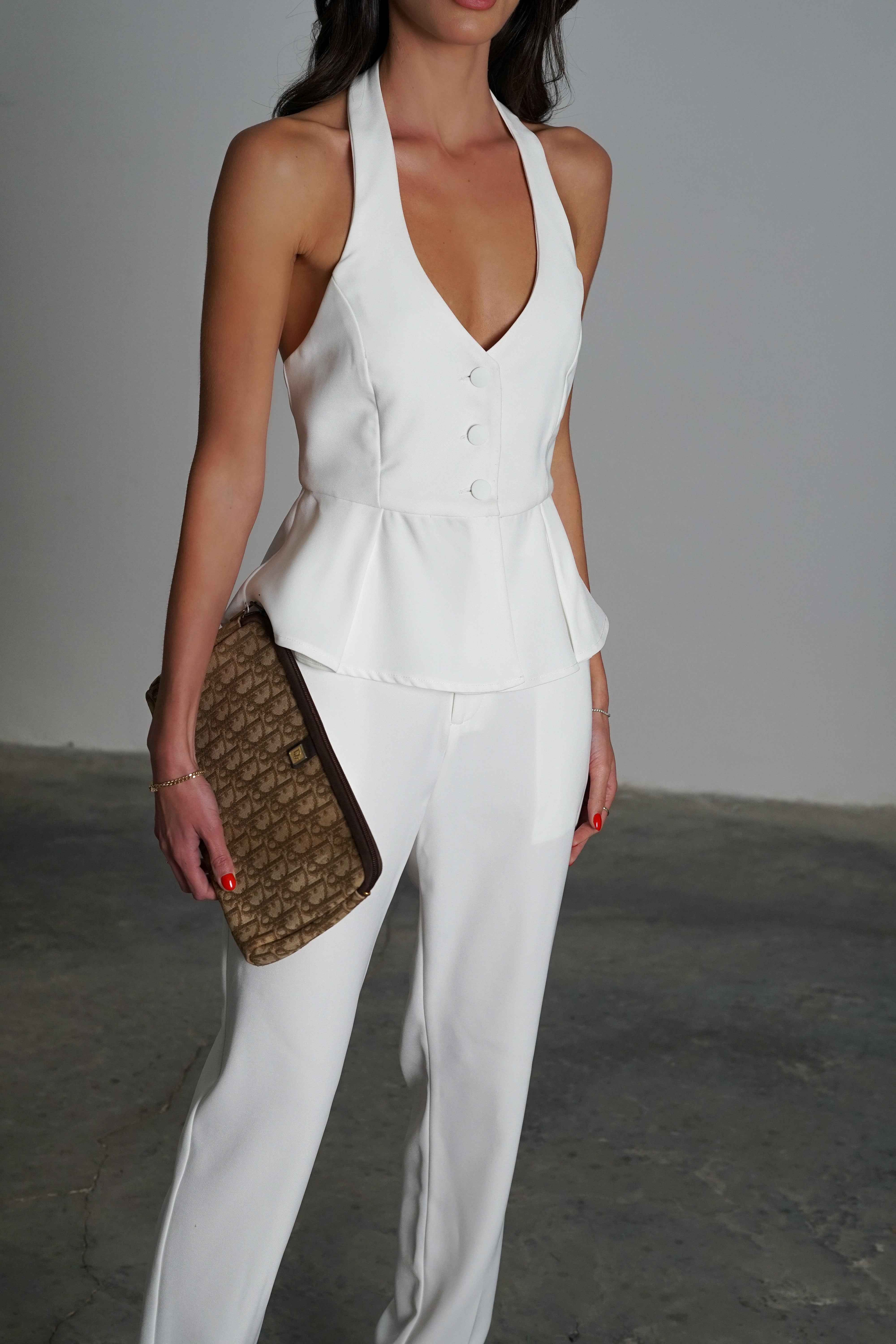 חליפת ריימון-לבן