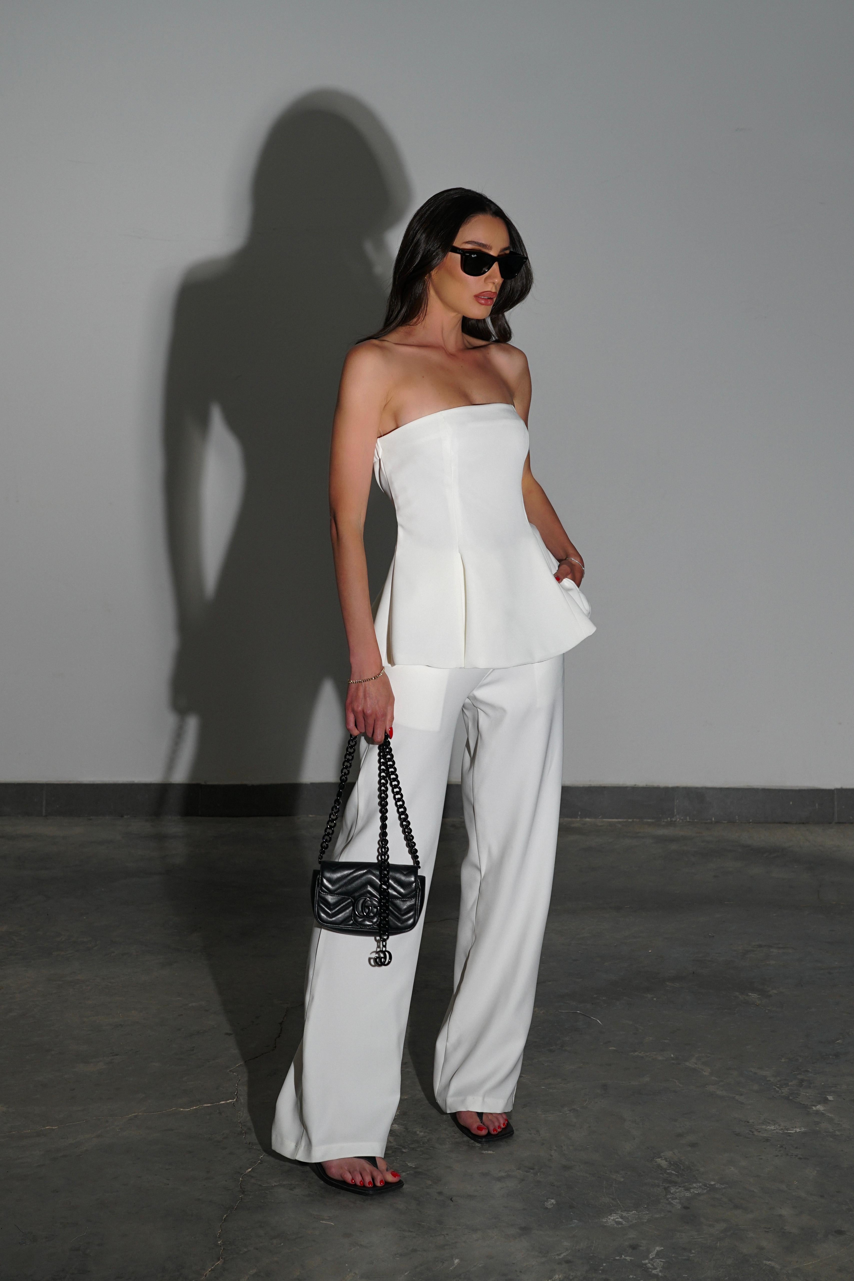 חליפת גיבסי-לבן