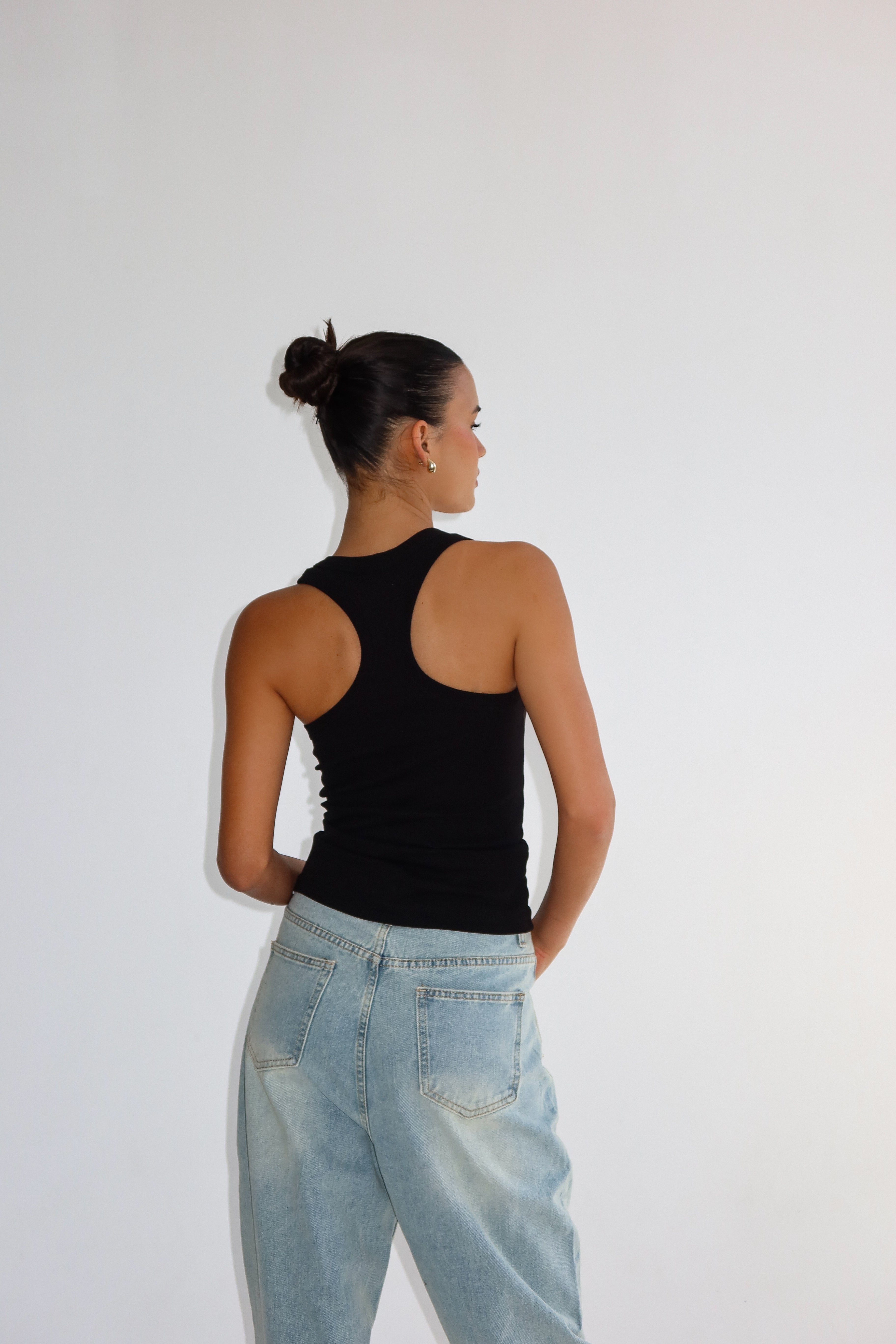 גופיית ג׳ולין-שחור