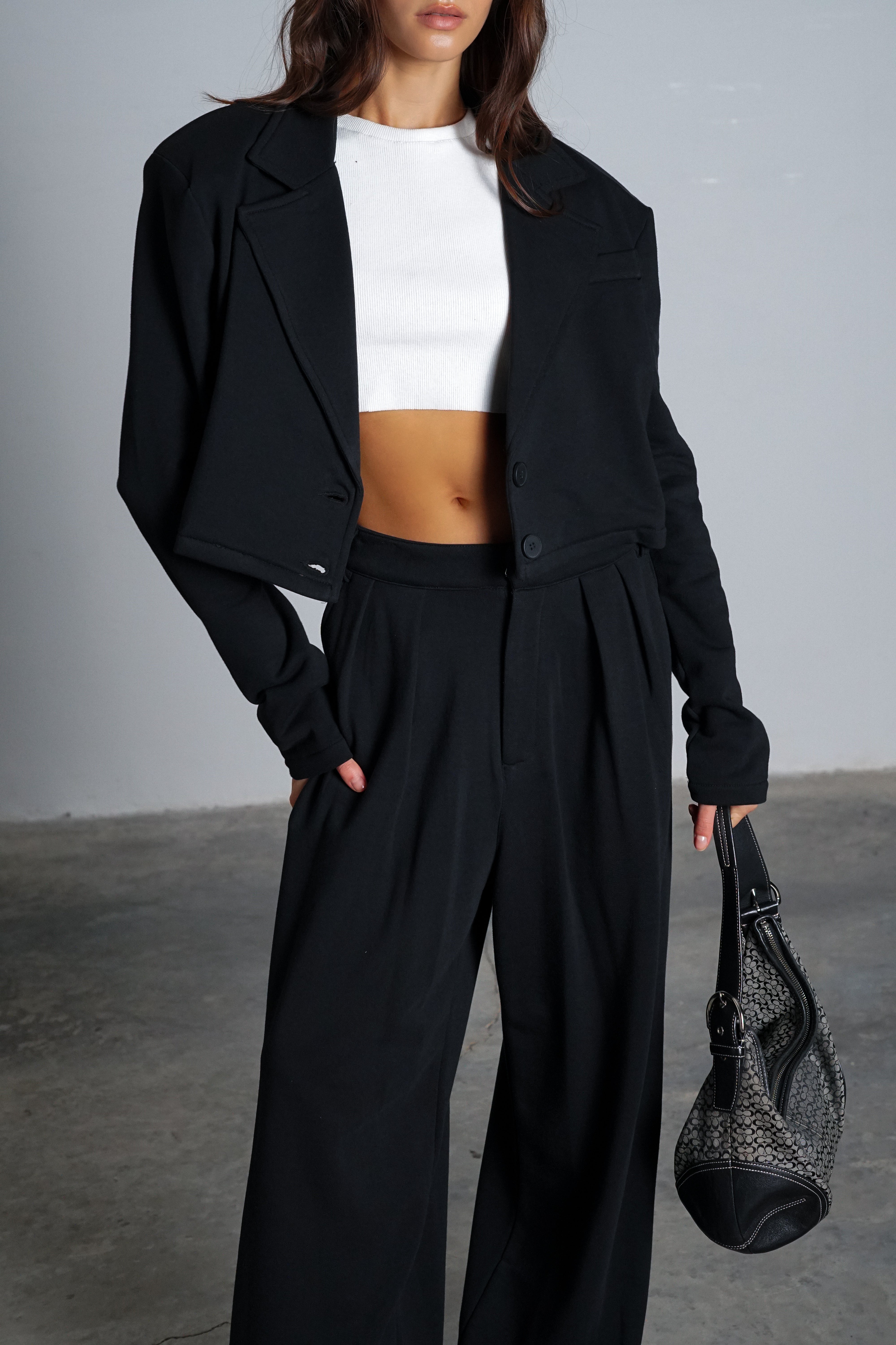 חליפת סיזאר-שחור