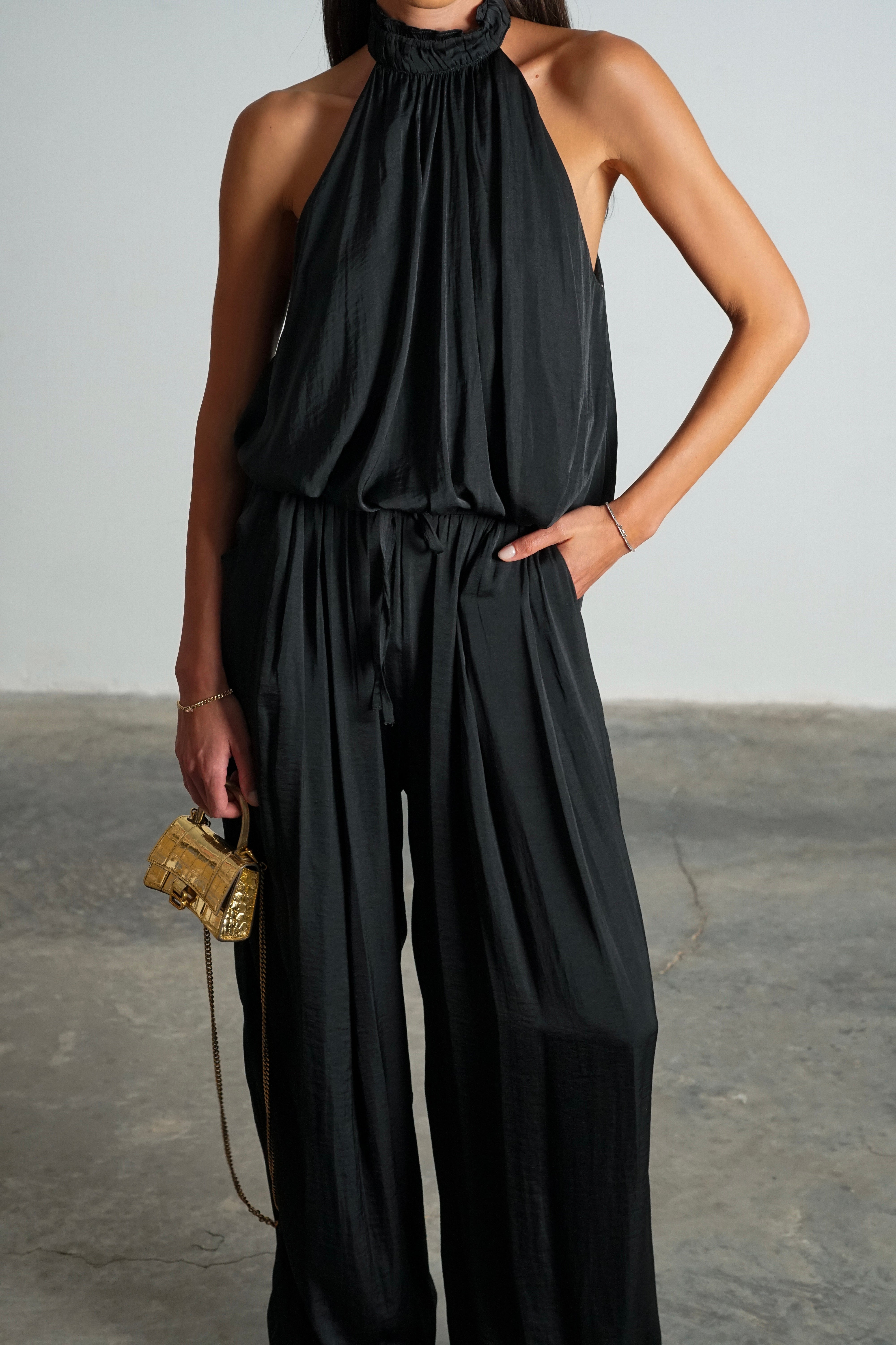 חליפת קטסי-שחור