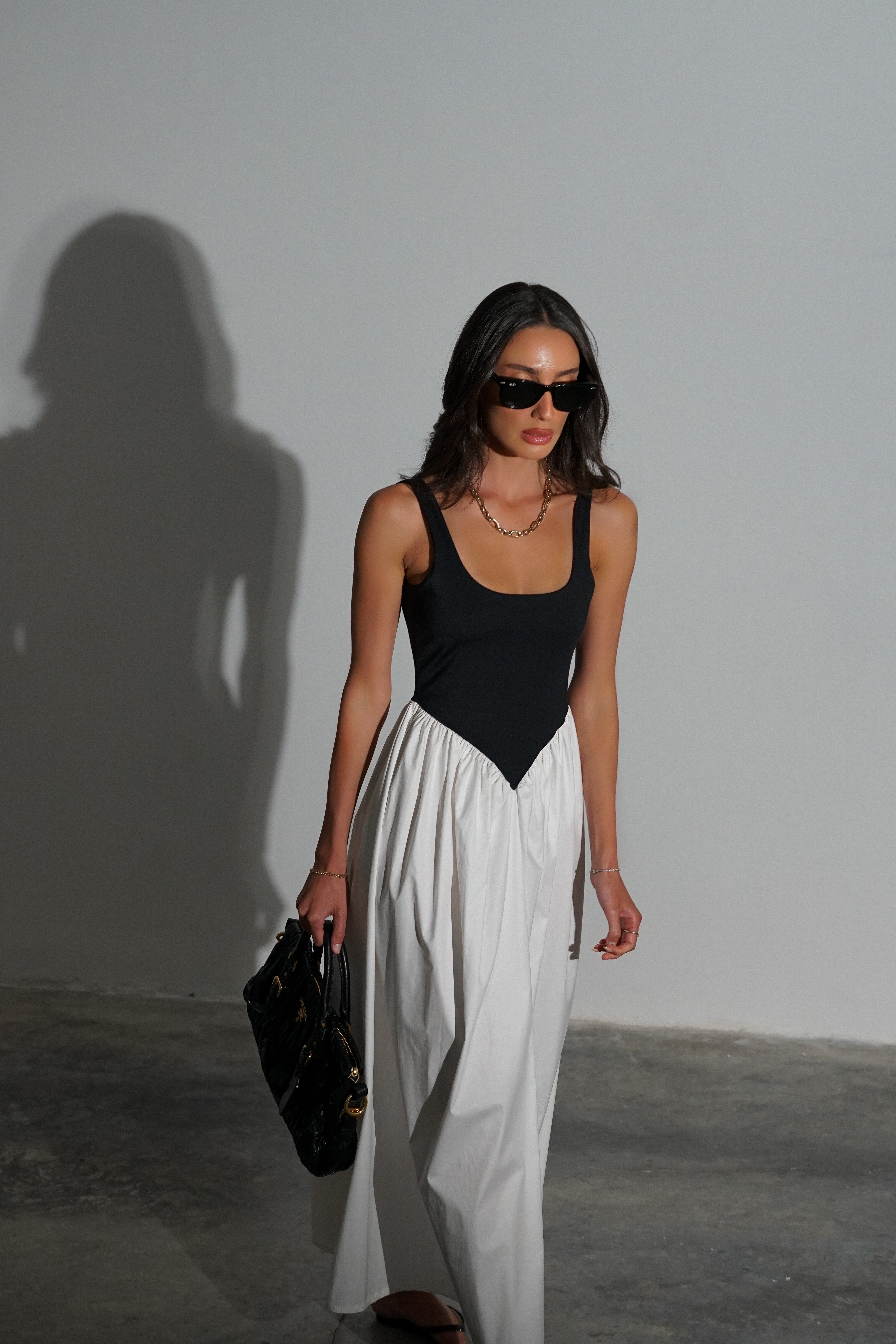 שמלת הירו-לבן