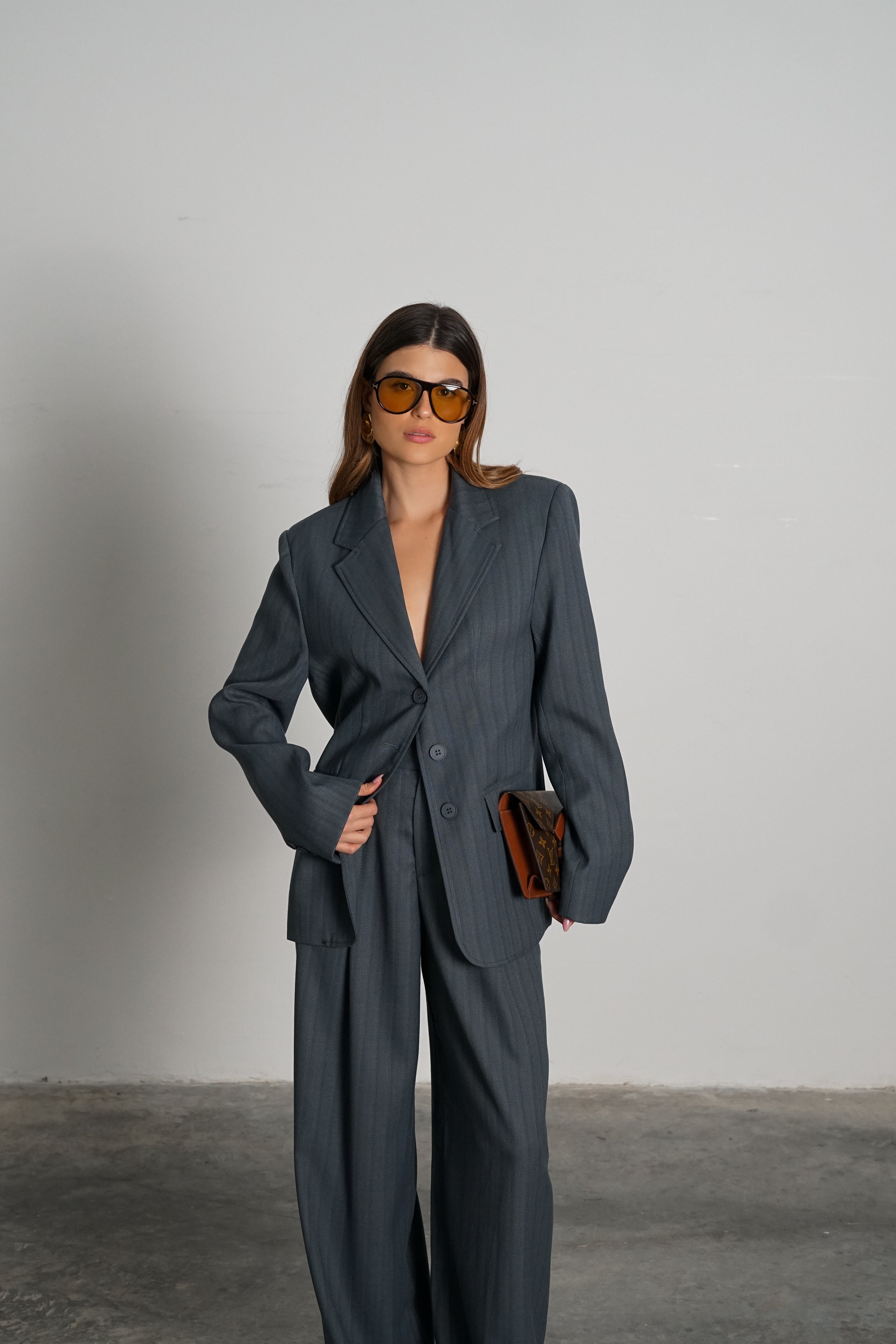 חליפת ארקאי-אפור כהה