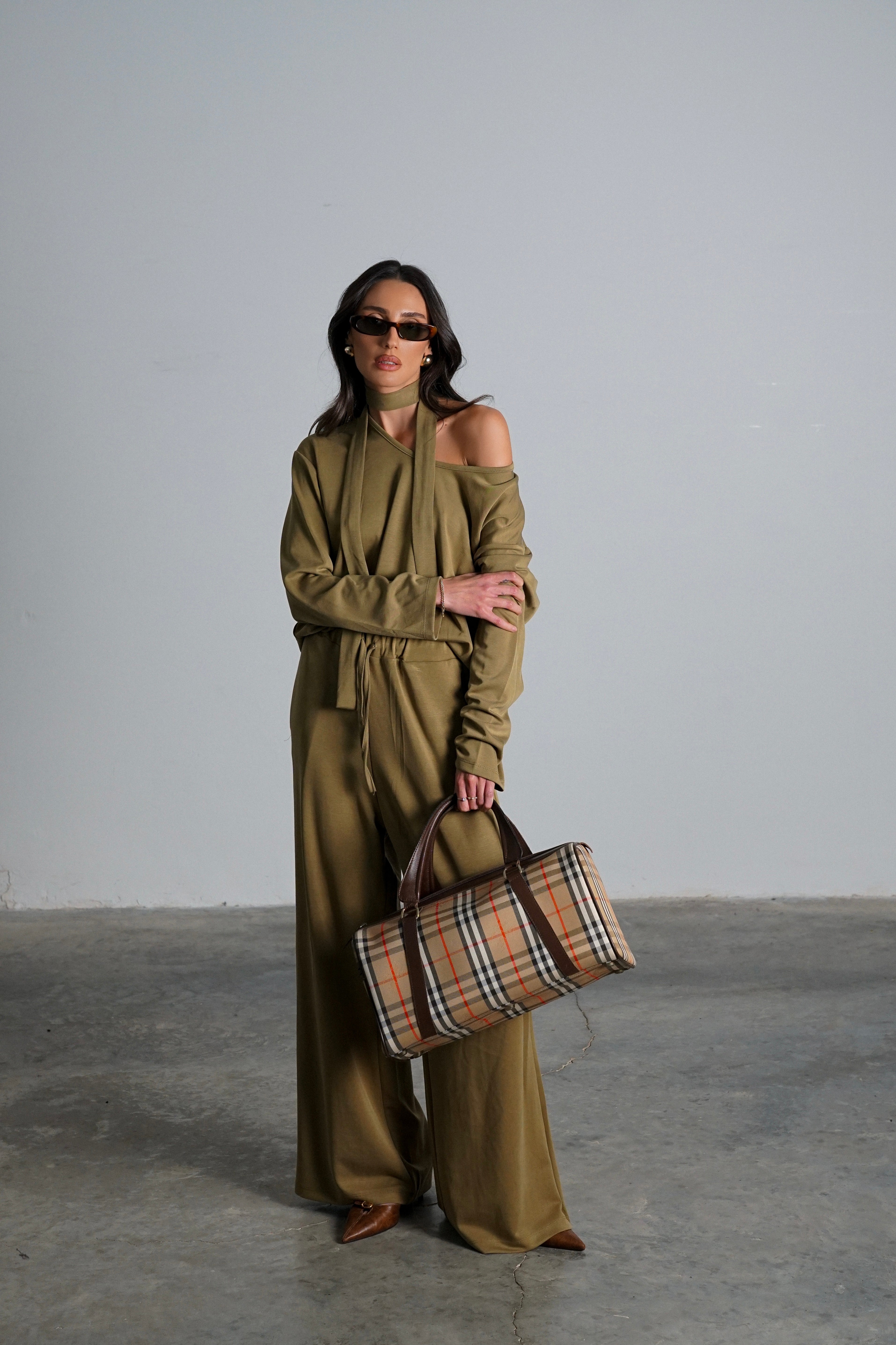 חליפת טימי-זית