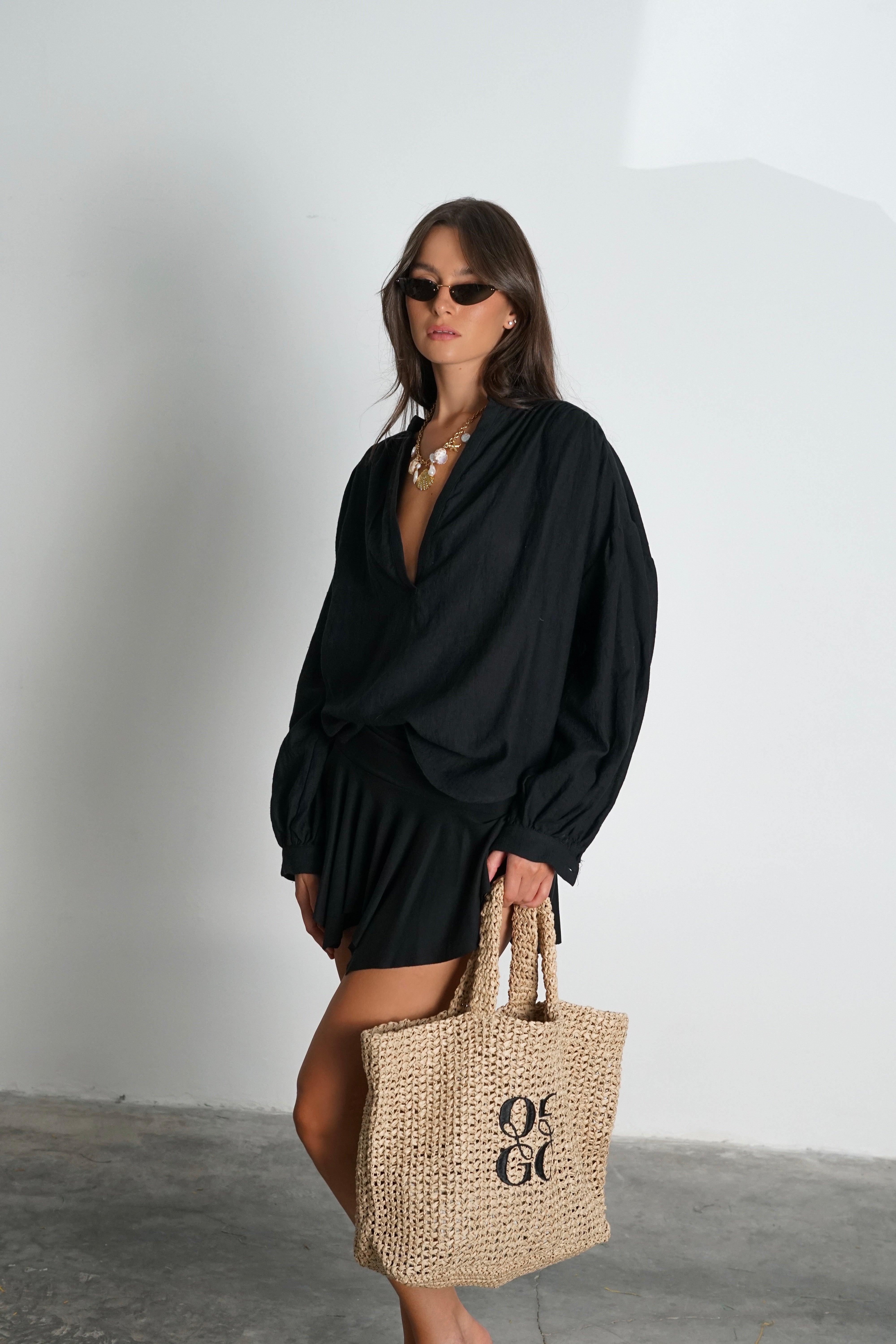 חולצת קאסל-שחור