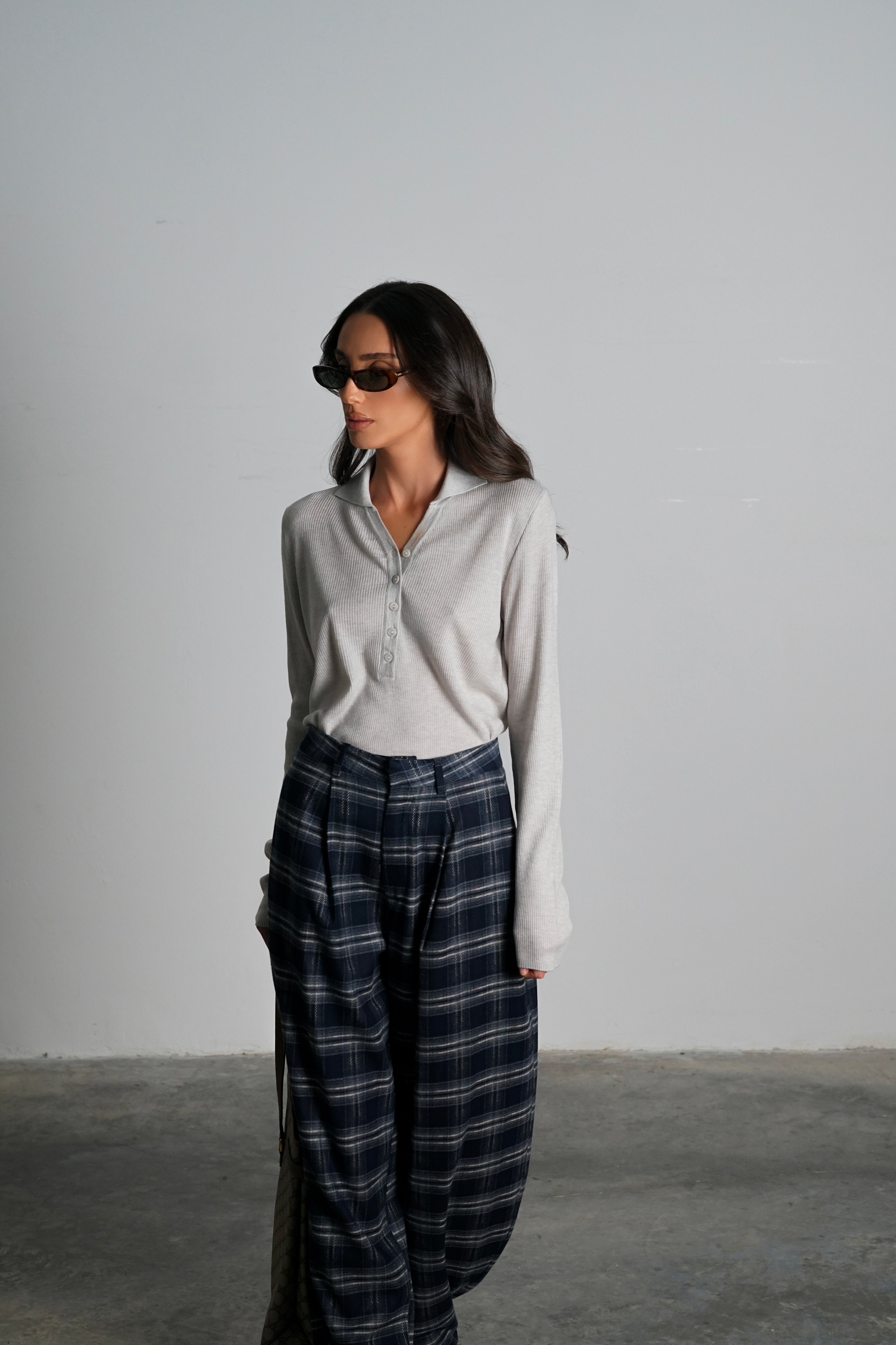 חולצת פלאה-אפור