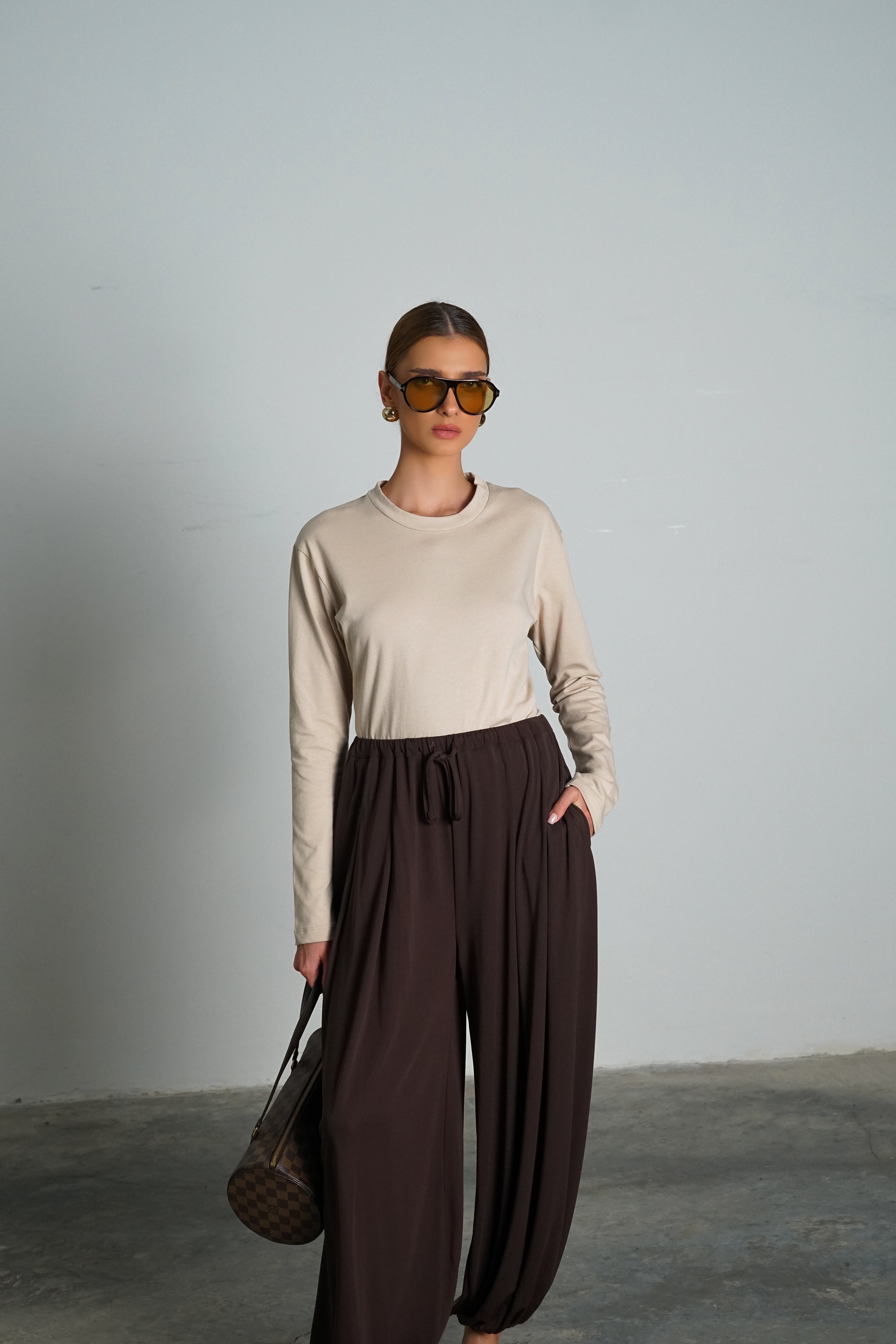 חולצת בייסיקלי-אבן