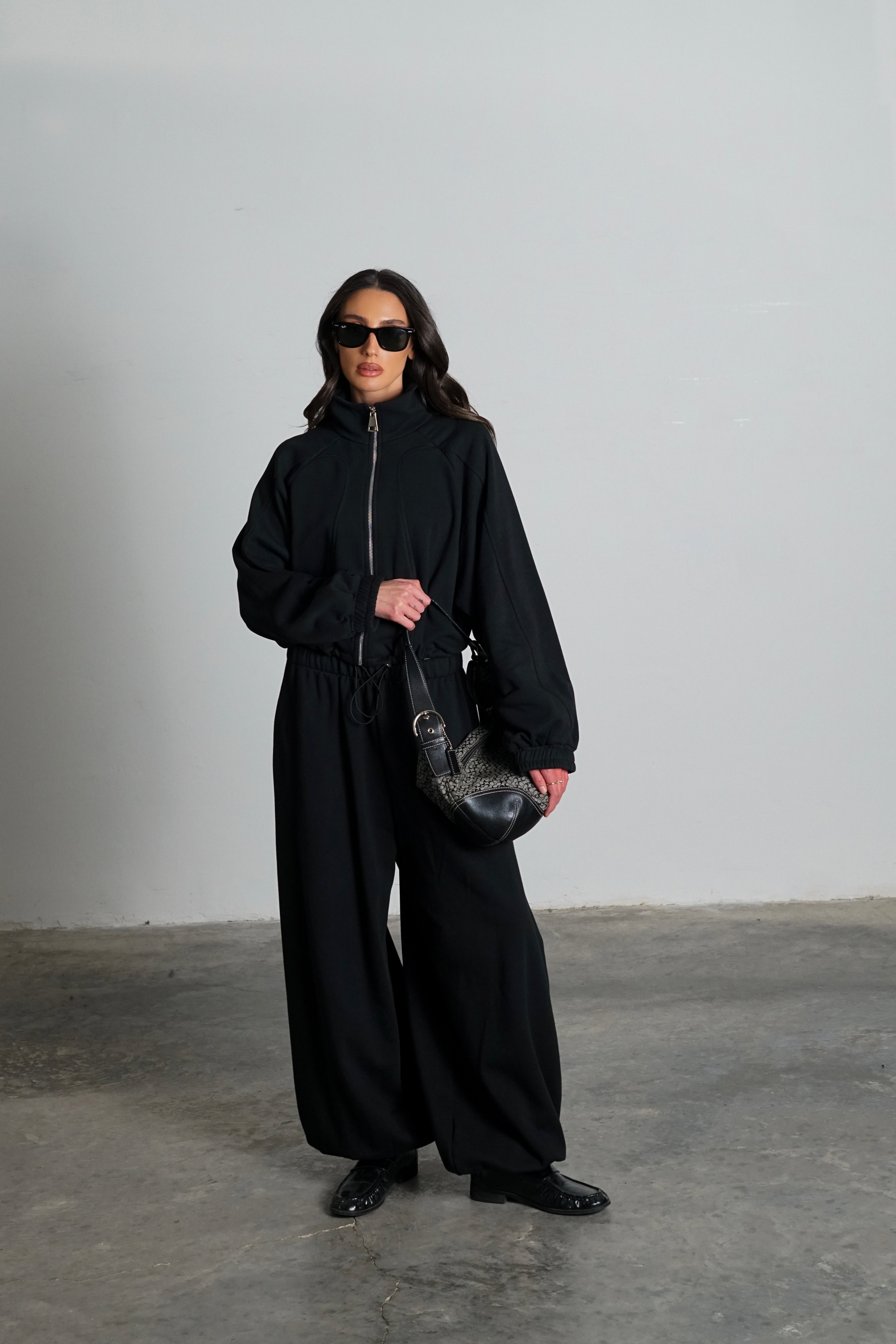 חליפת ריטרי-שחור