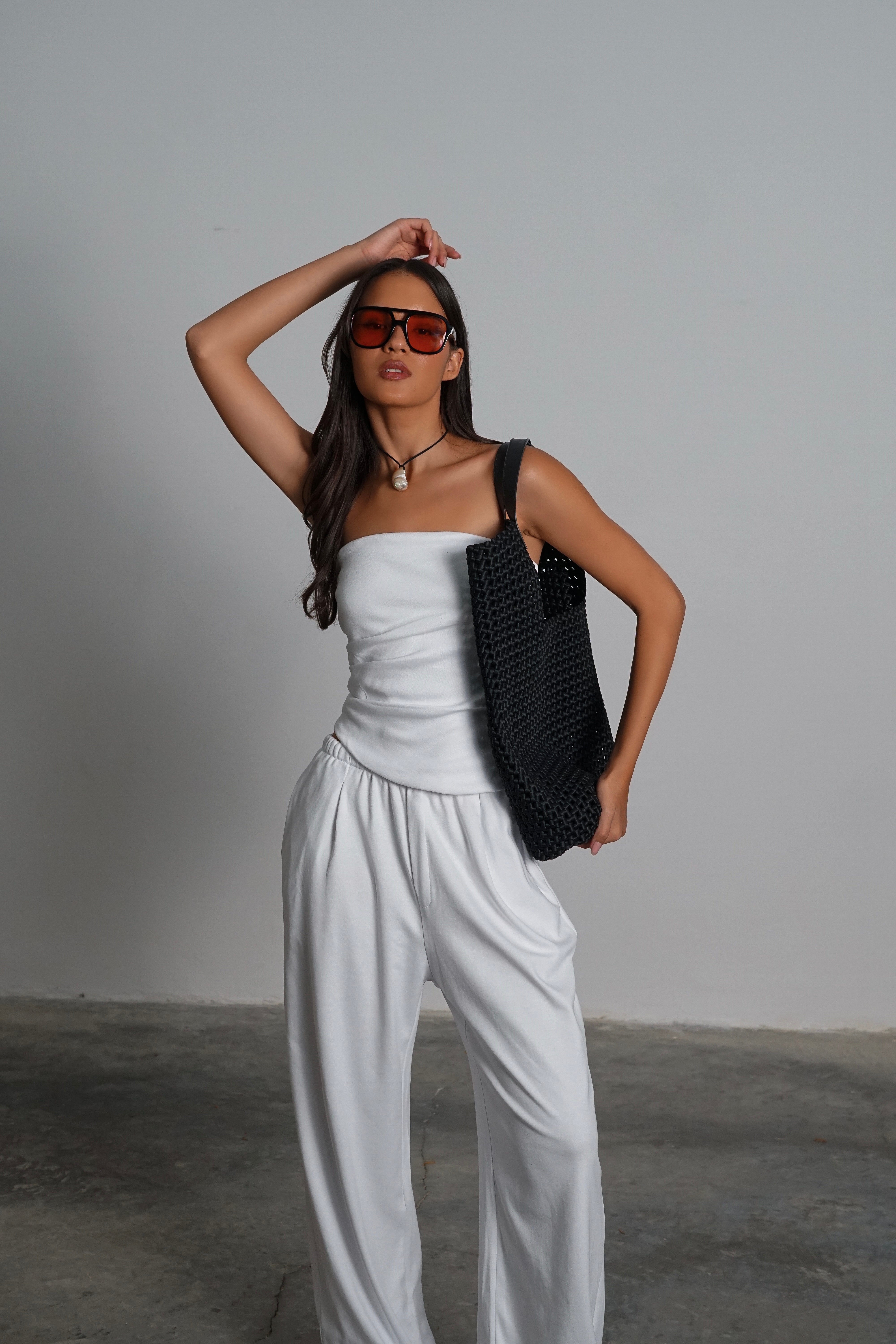 חליפת פלאו-לבן