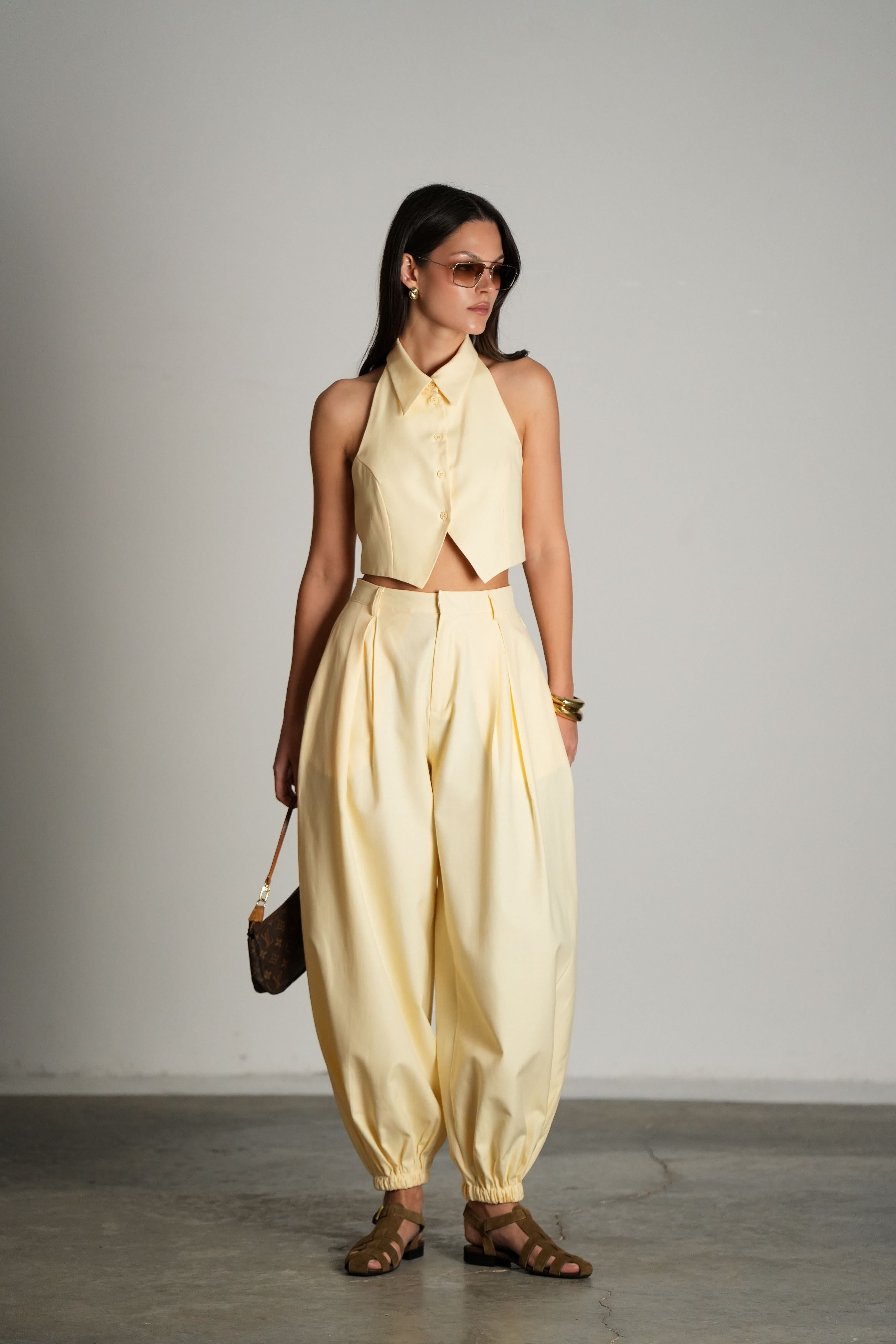 חליפת מרטינה-צהוב