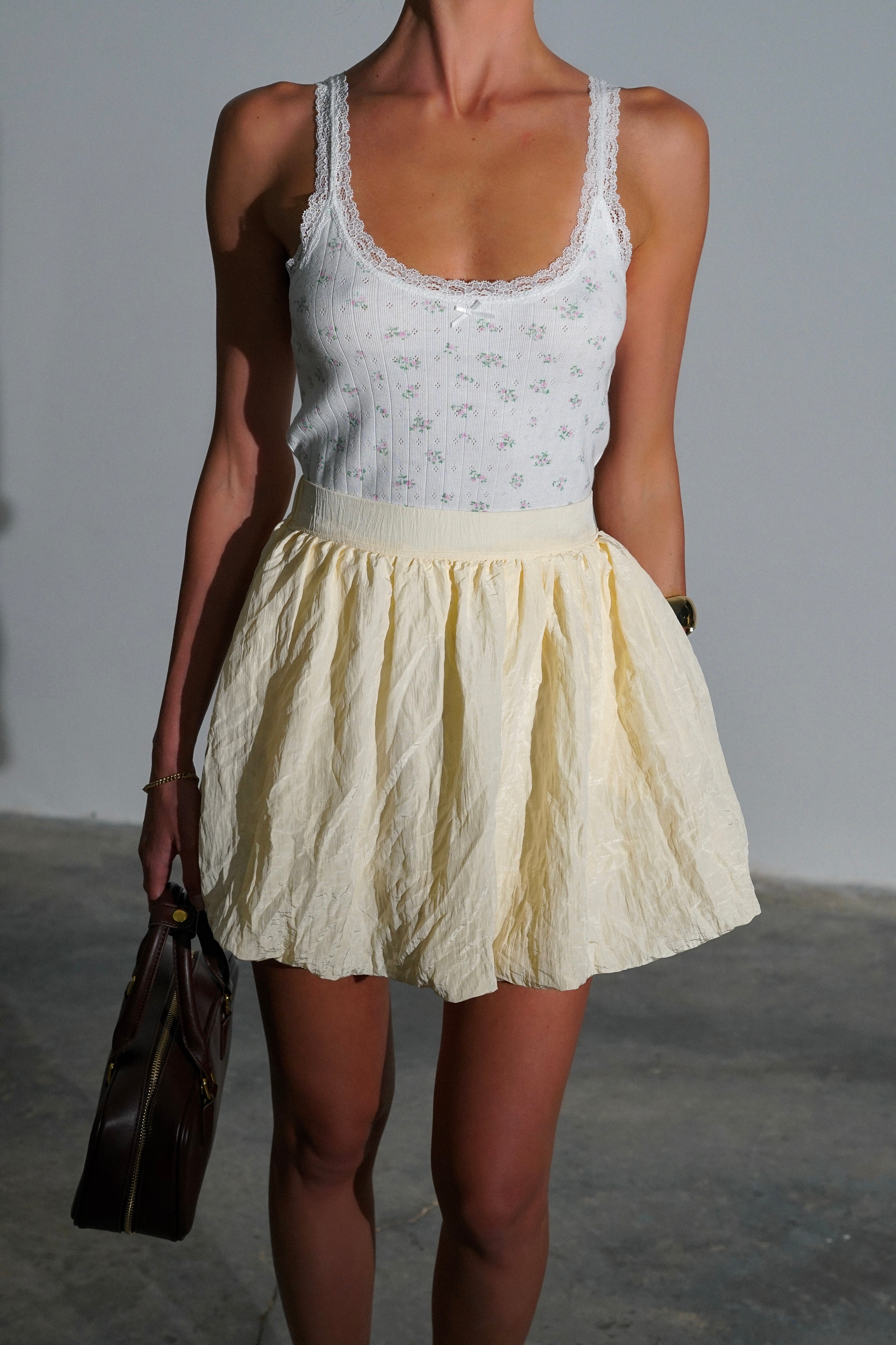 גופיית אמרל-לבן