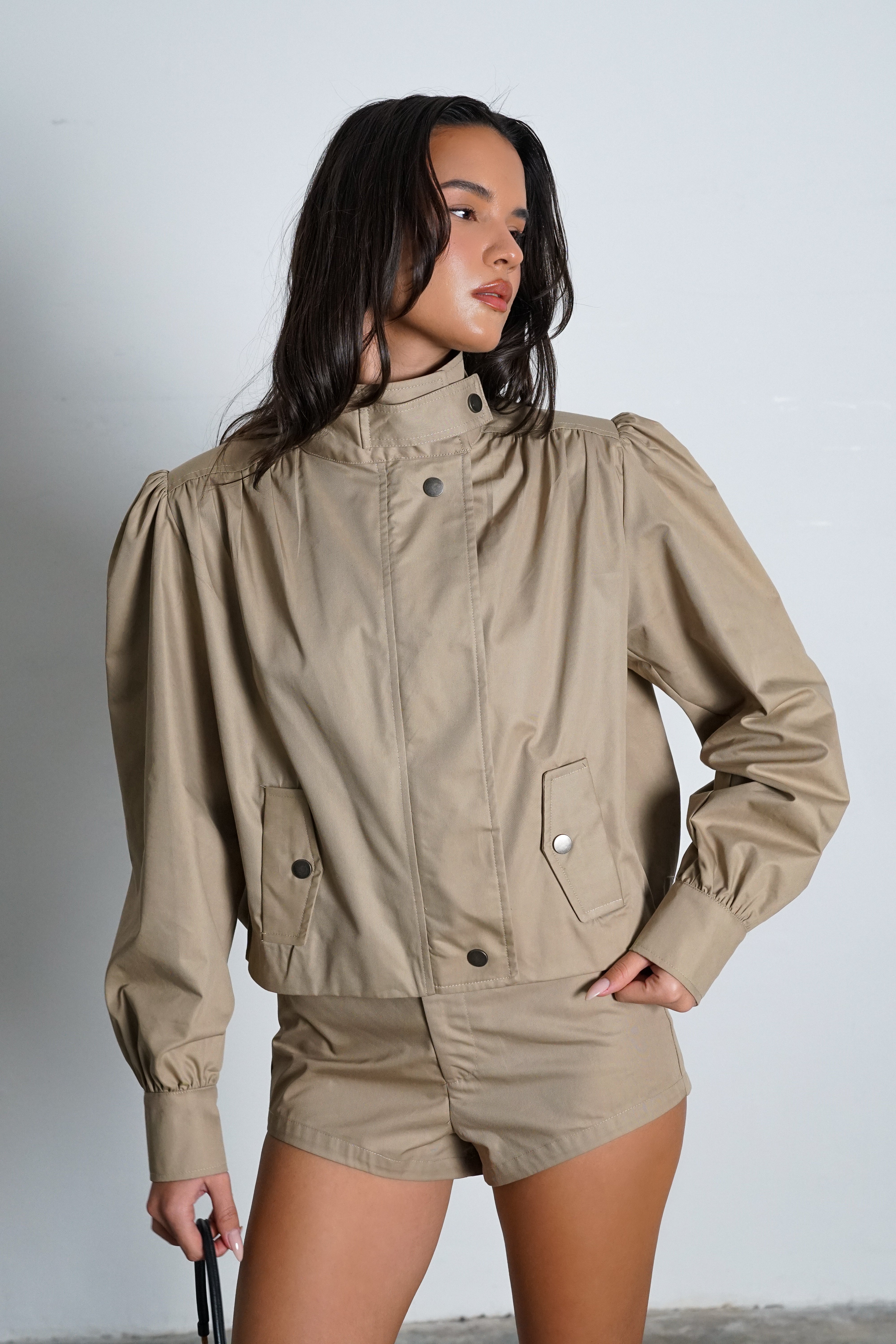 חליפת לירי-בז