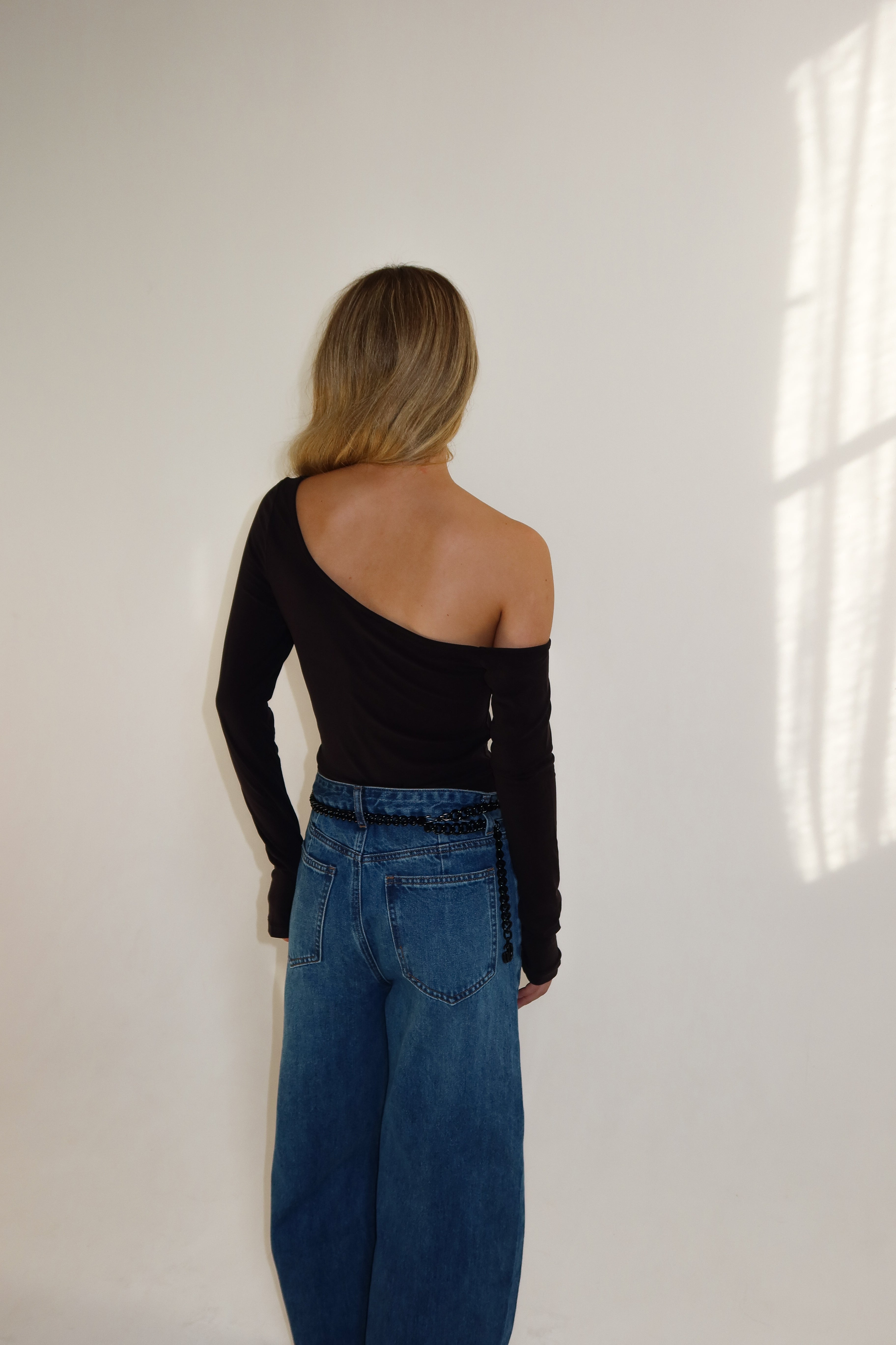 חולצת ליטאני-שחור