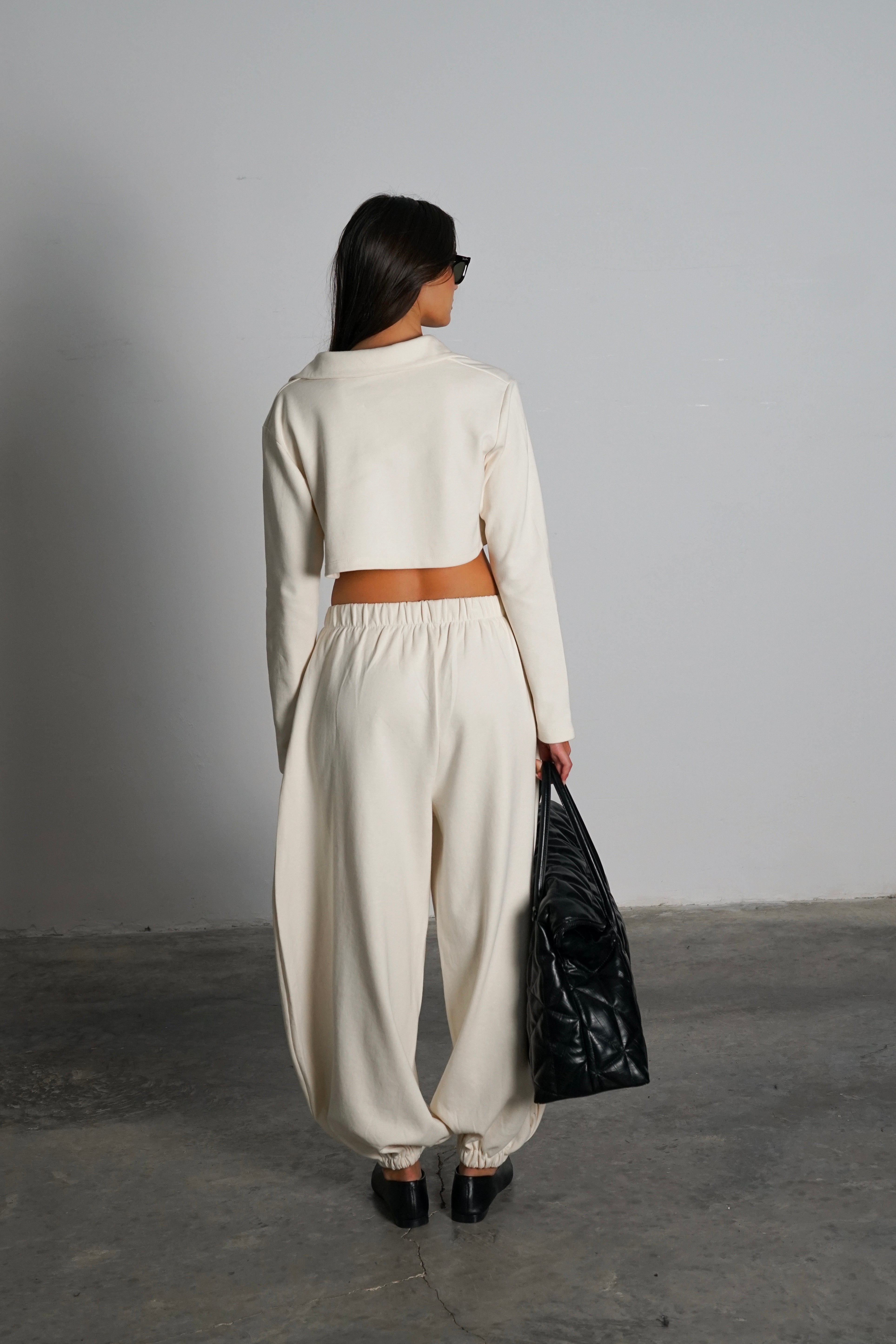 חליפת בלומה-שמנת