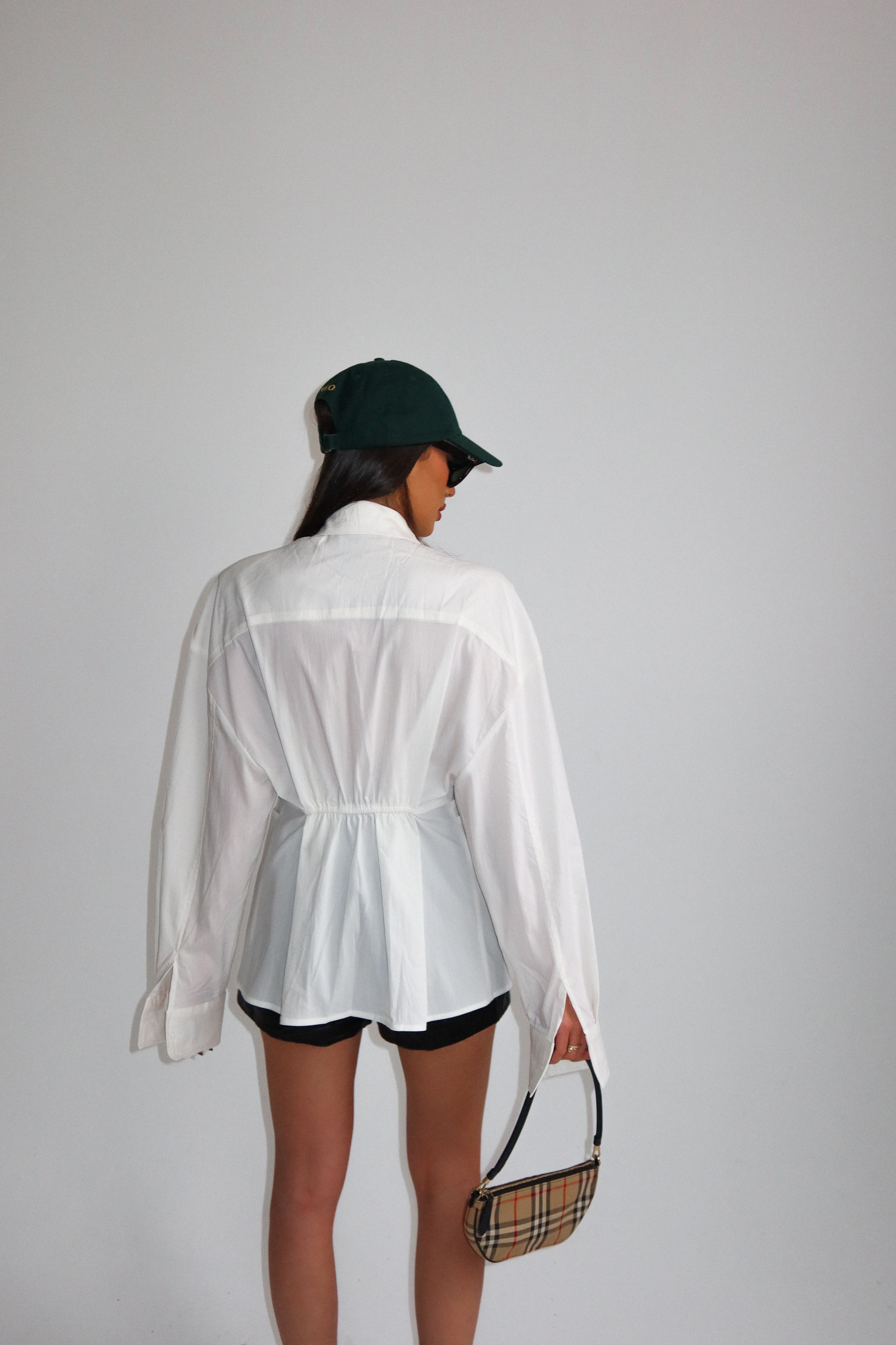 חולצת יוניק-לבן