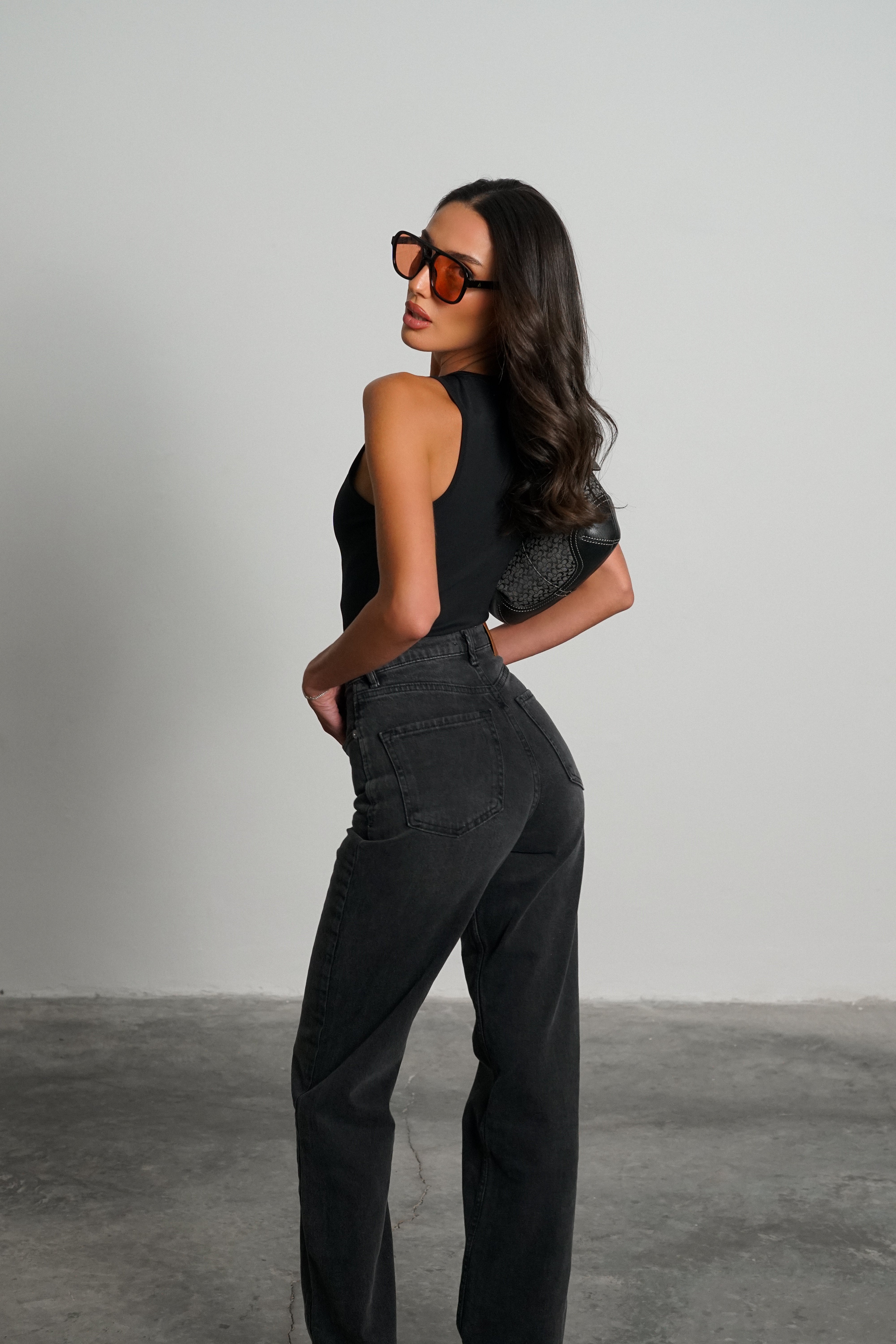 ג'ינס שחור דומו