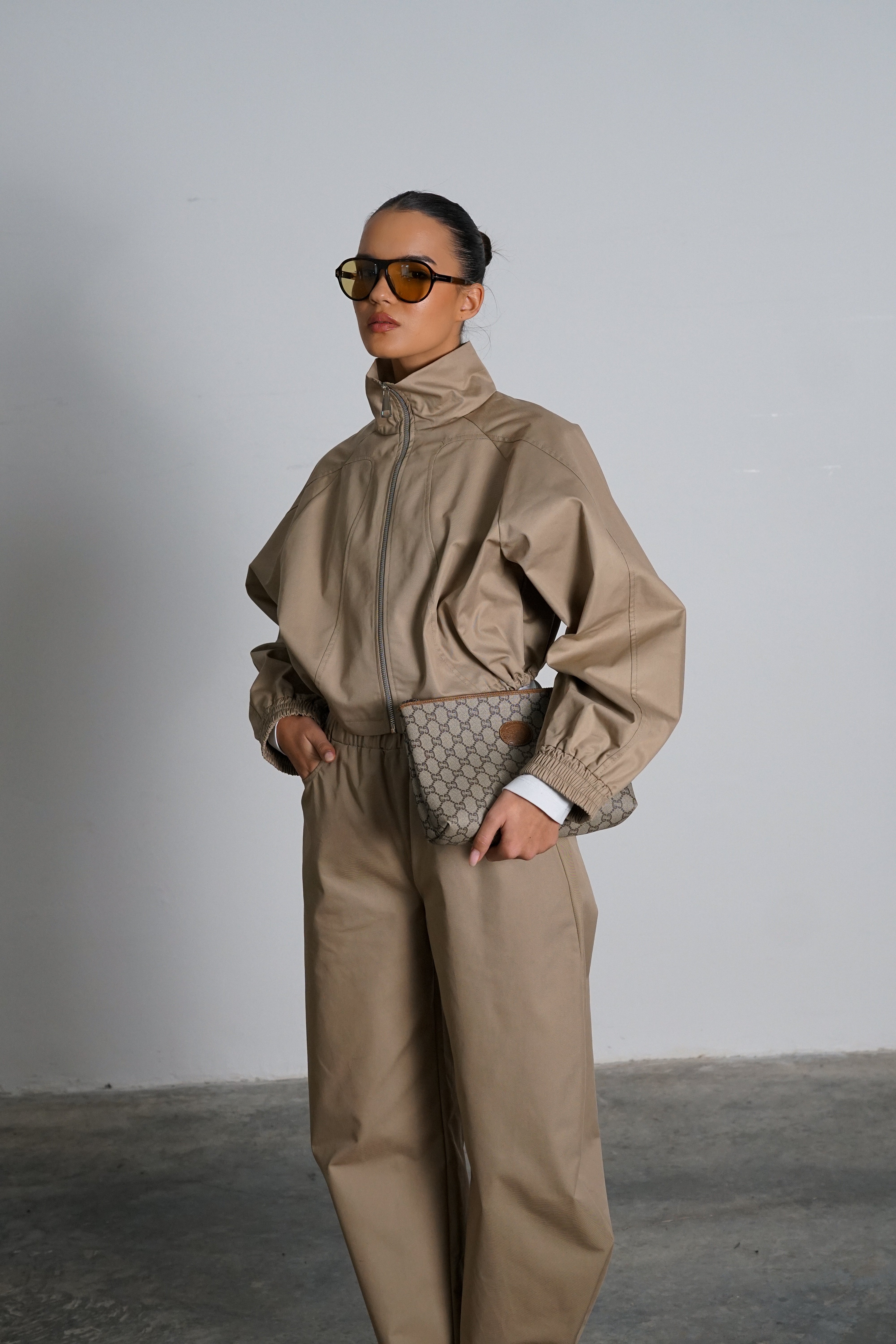 חליפת אסטל-אבן