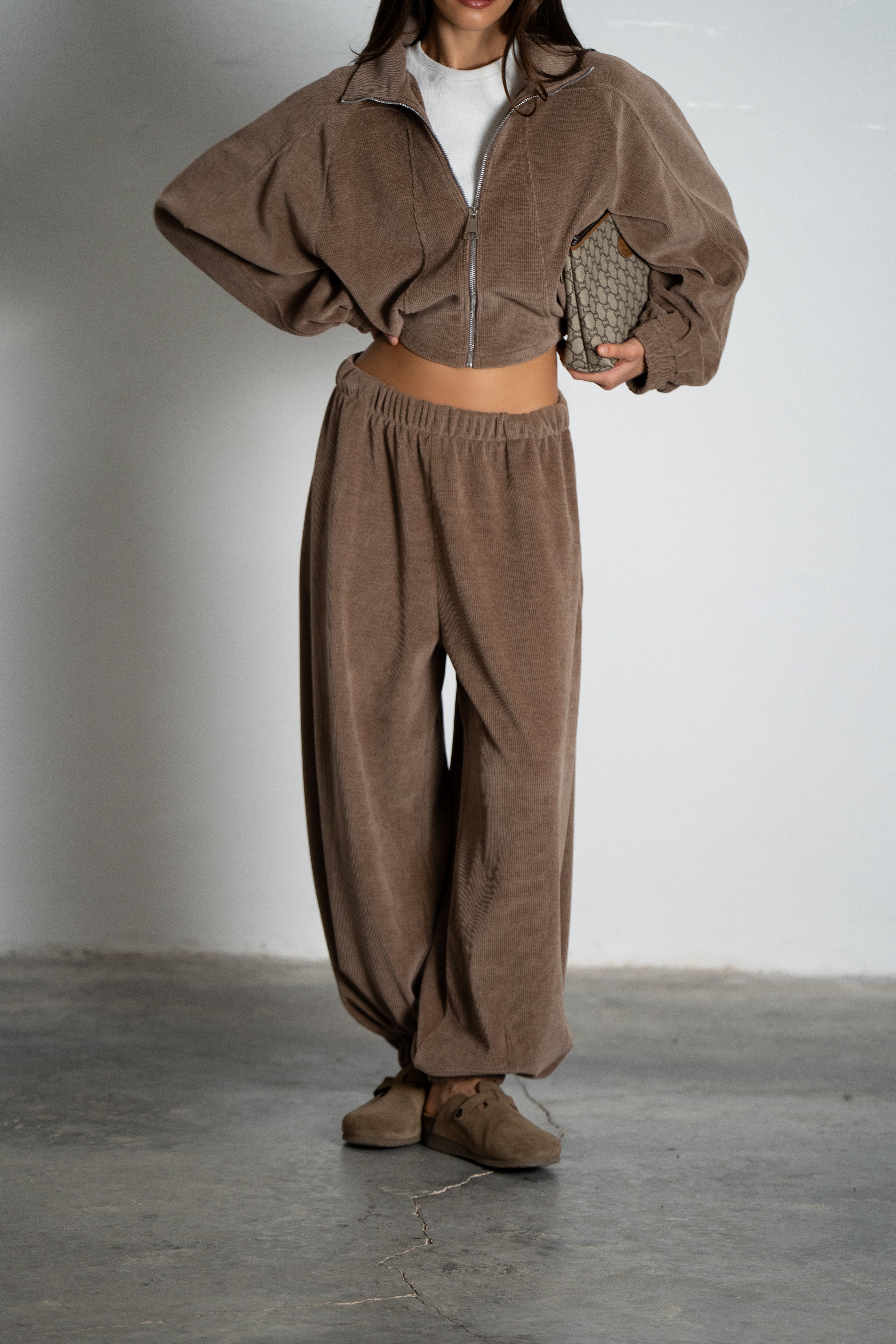 חליפת ריטרי קורדרוי-מוקה