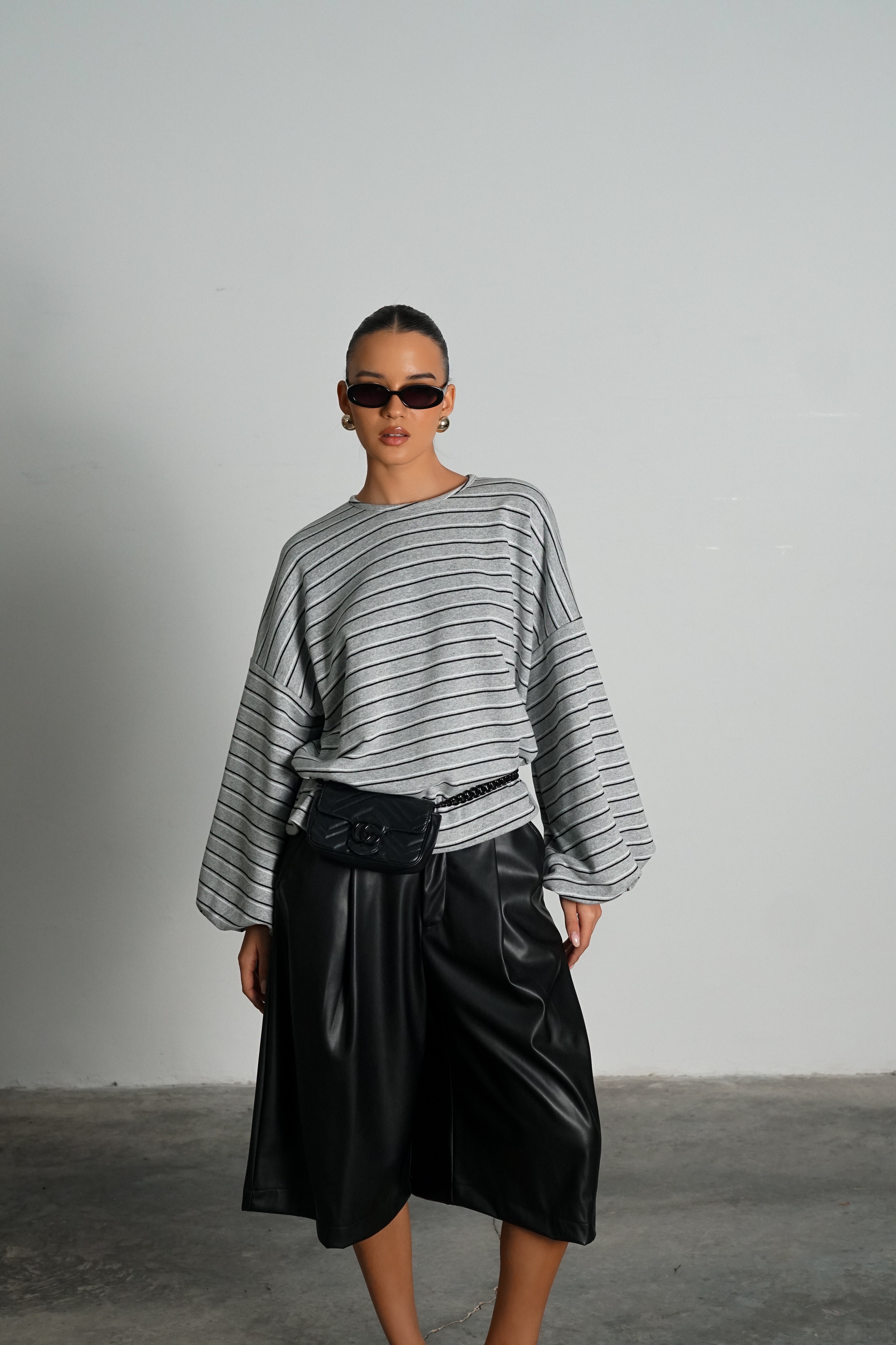 חולצת מייבי-אפור