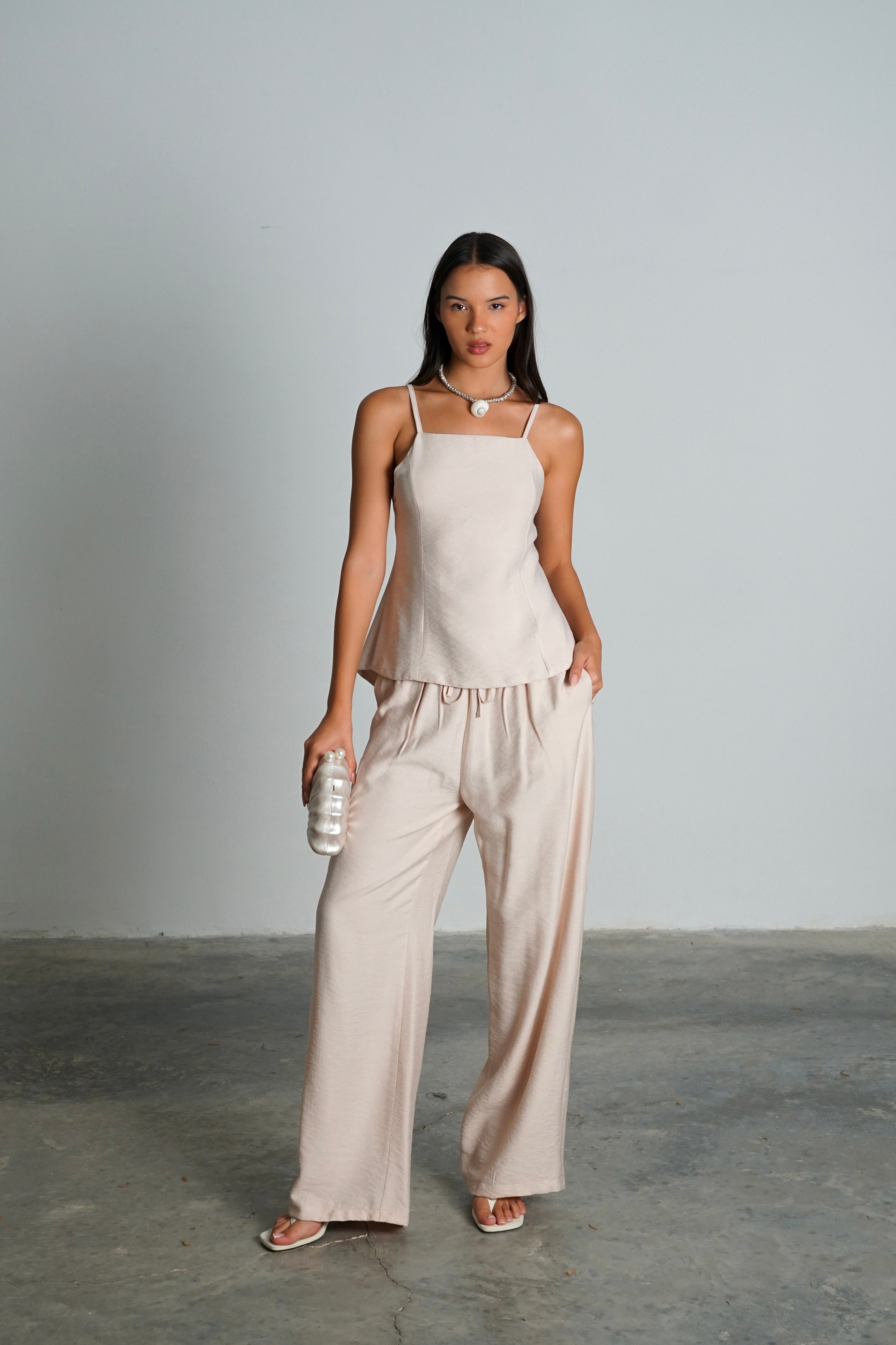 חליפת מנילה-אבן