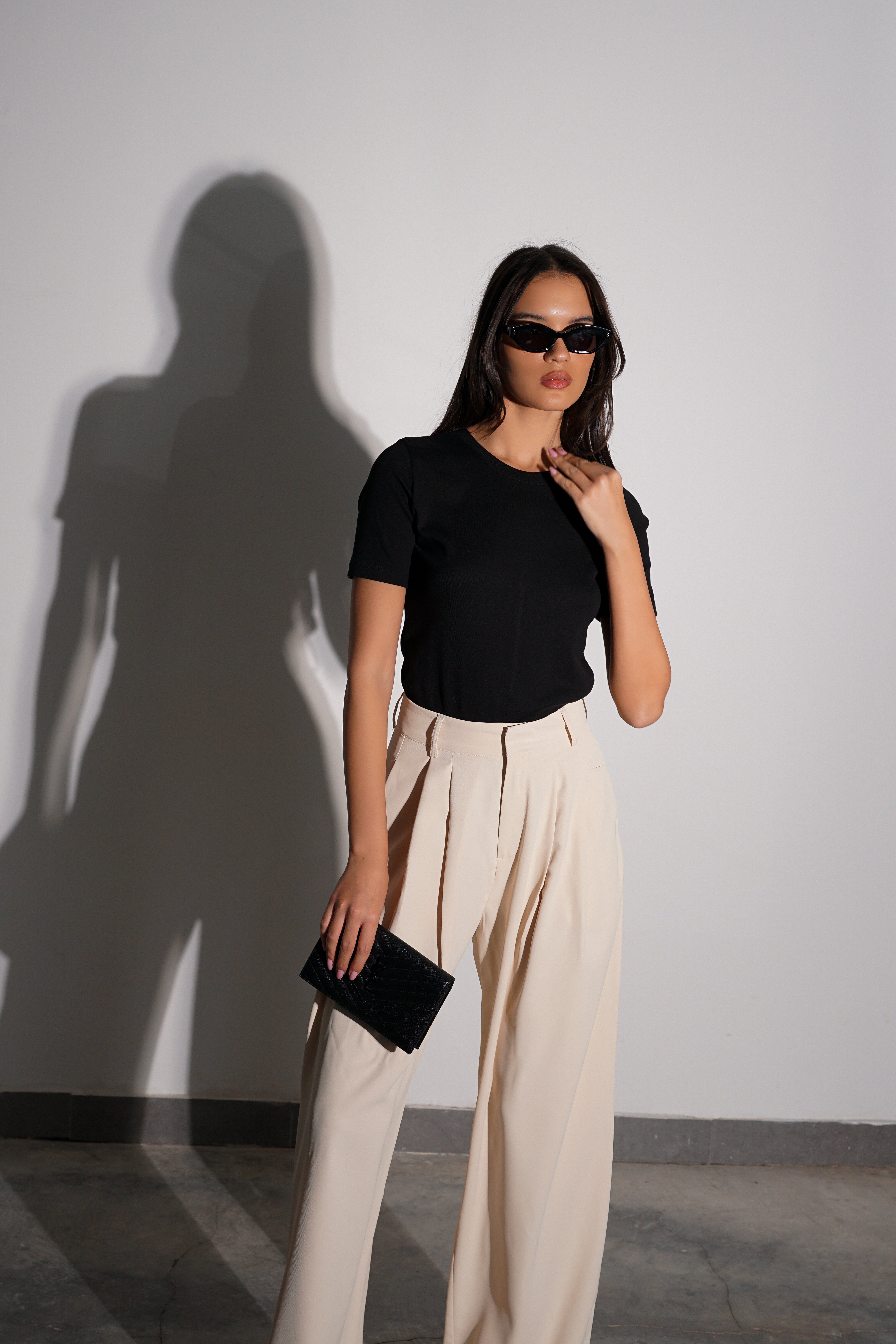 חולצת בייסיק טי-שחור