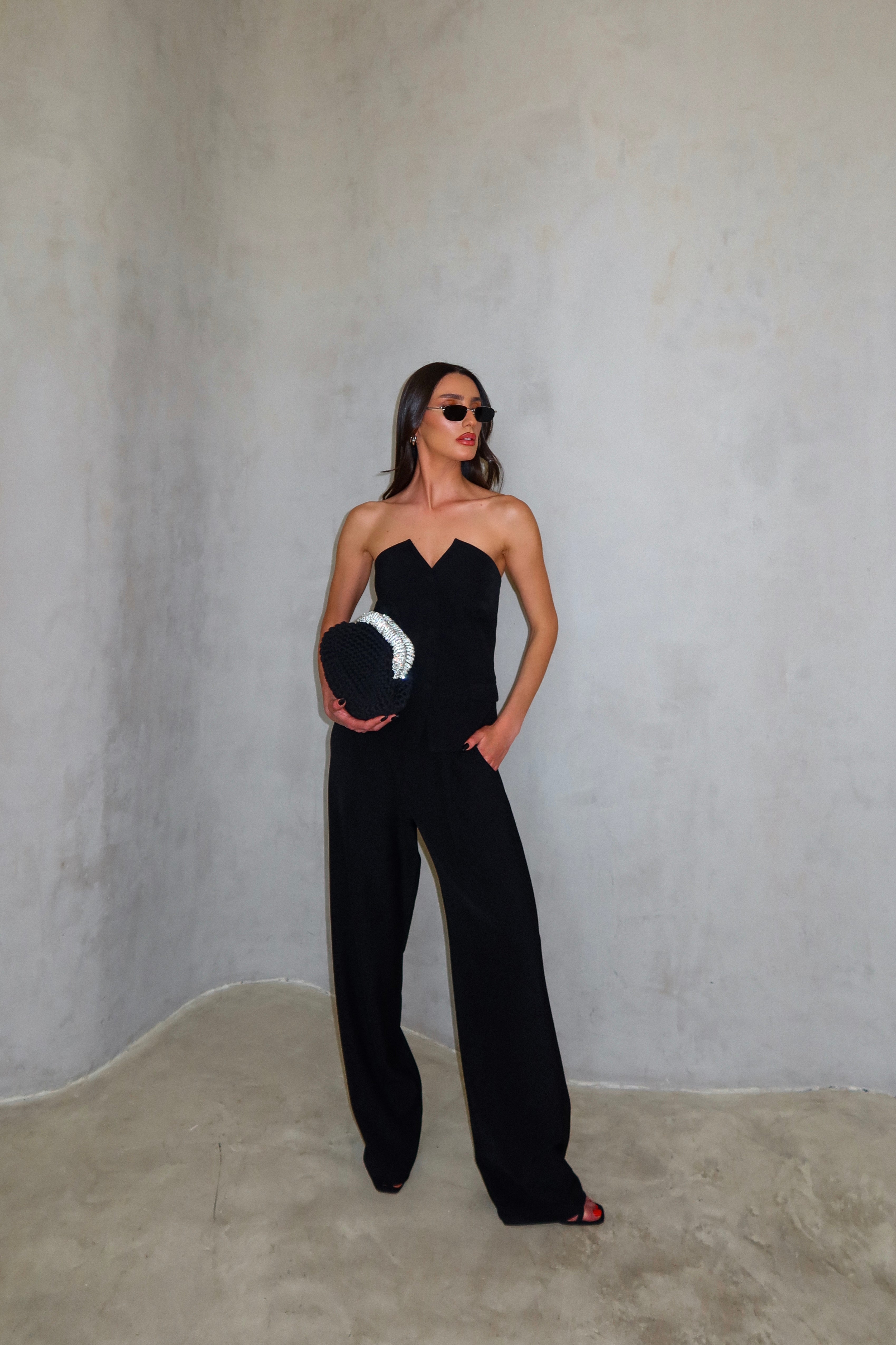 חליפת אנוק-שחור