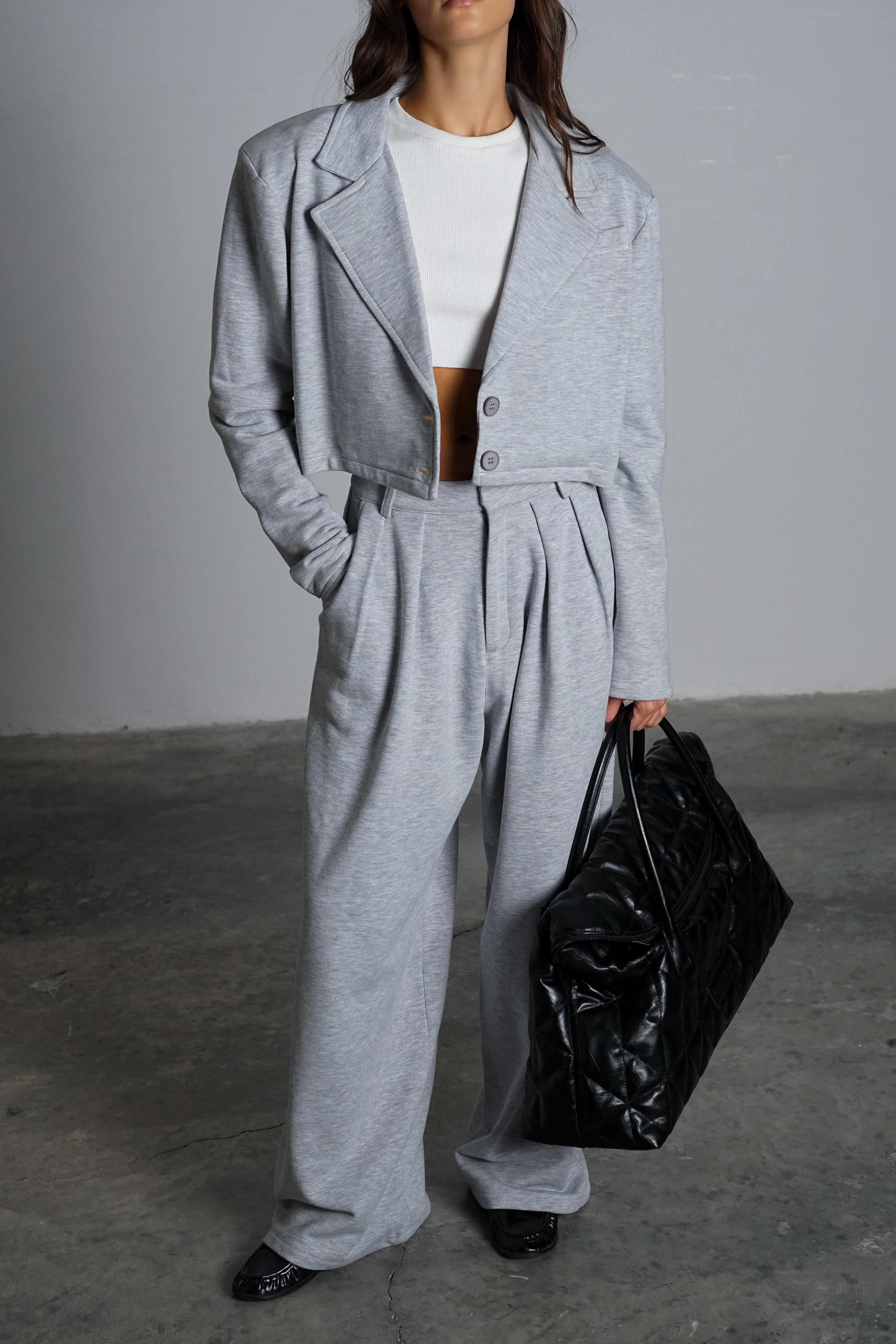 חליפת סיזאר-אפור