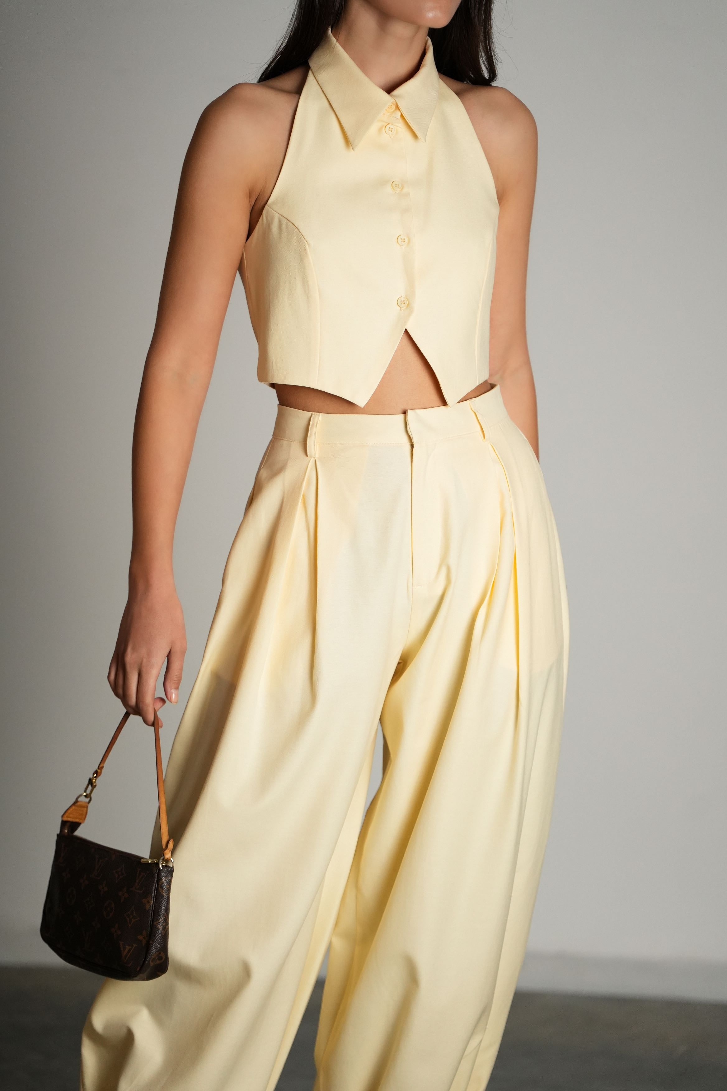 חליפת מרטינה-צהוב