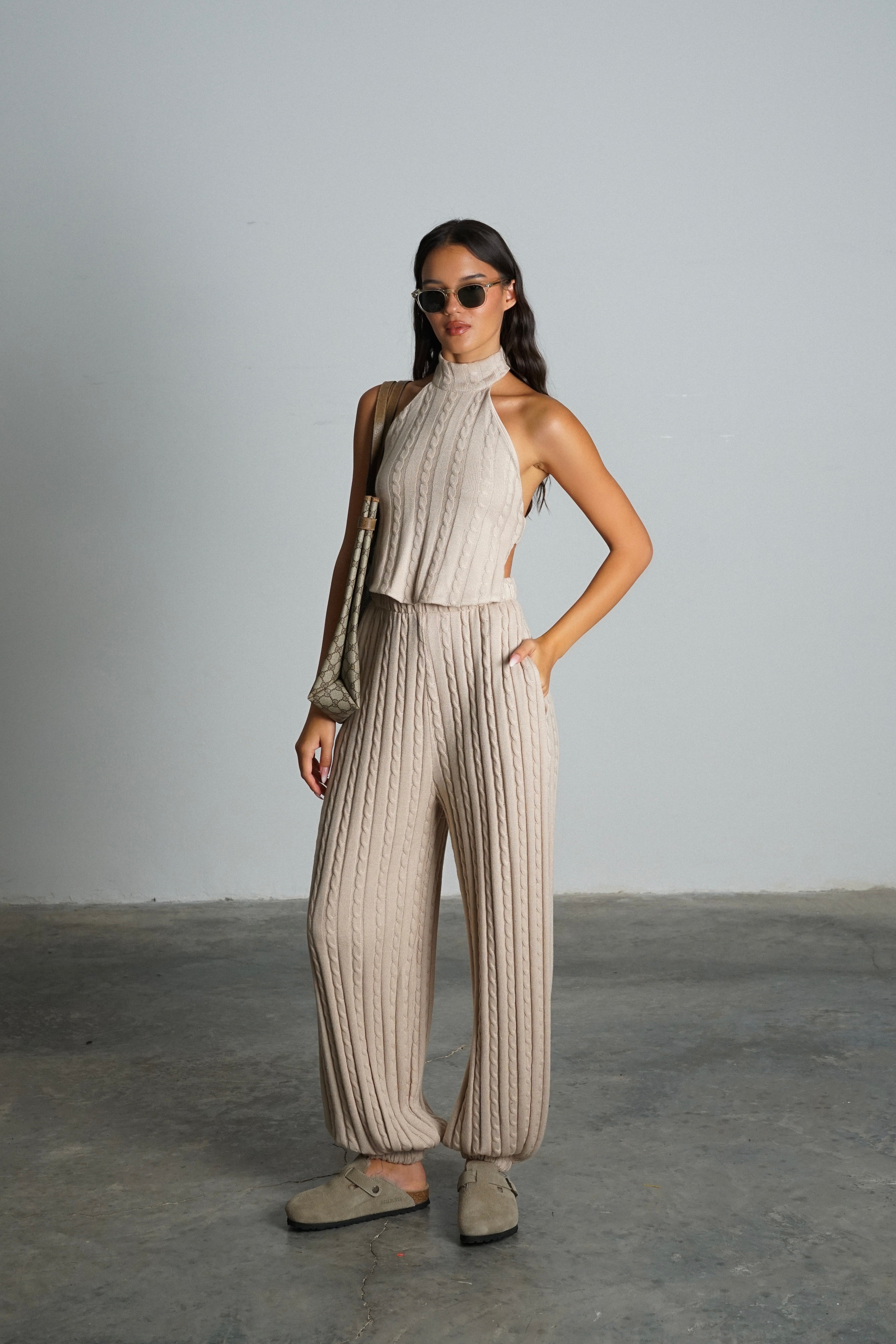 חליפת סיביליה-בז