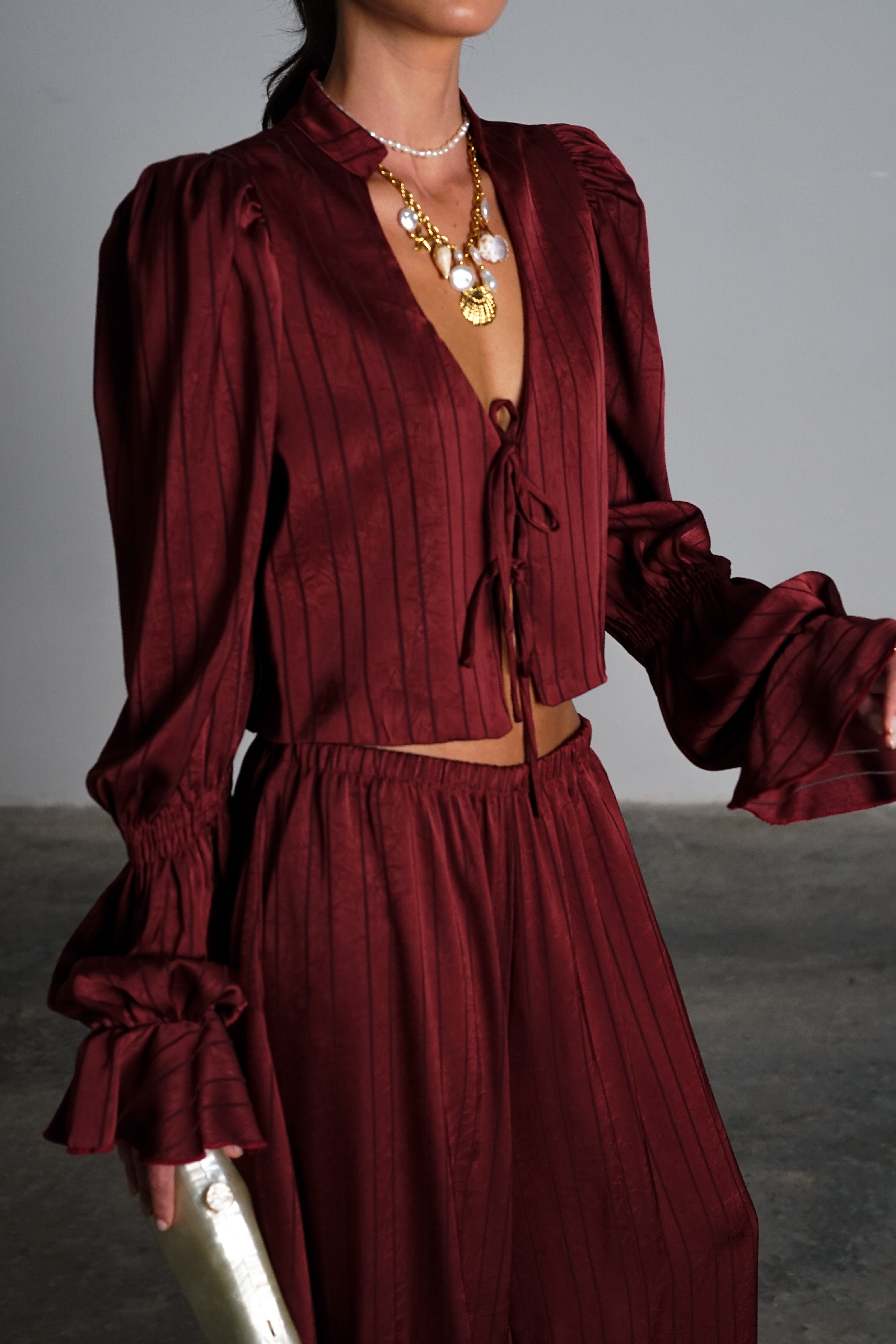 חליפת דלוני-בורדו