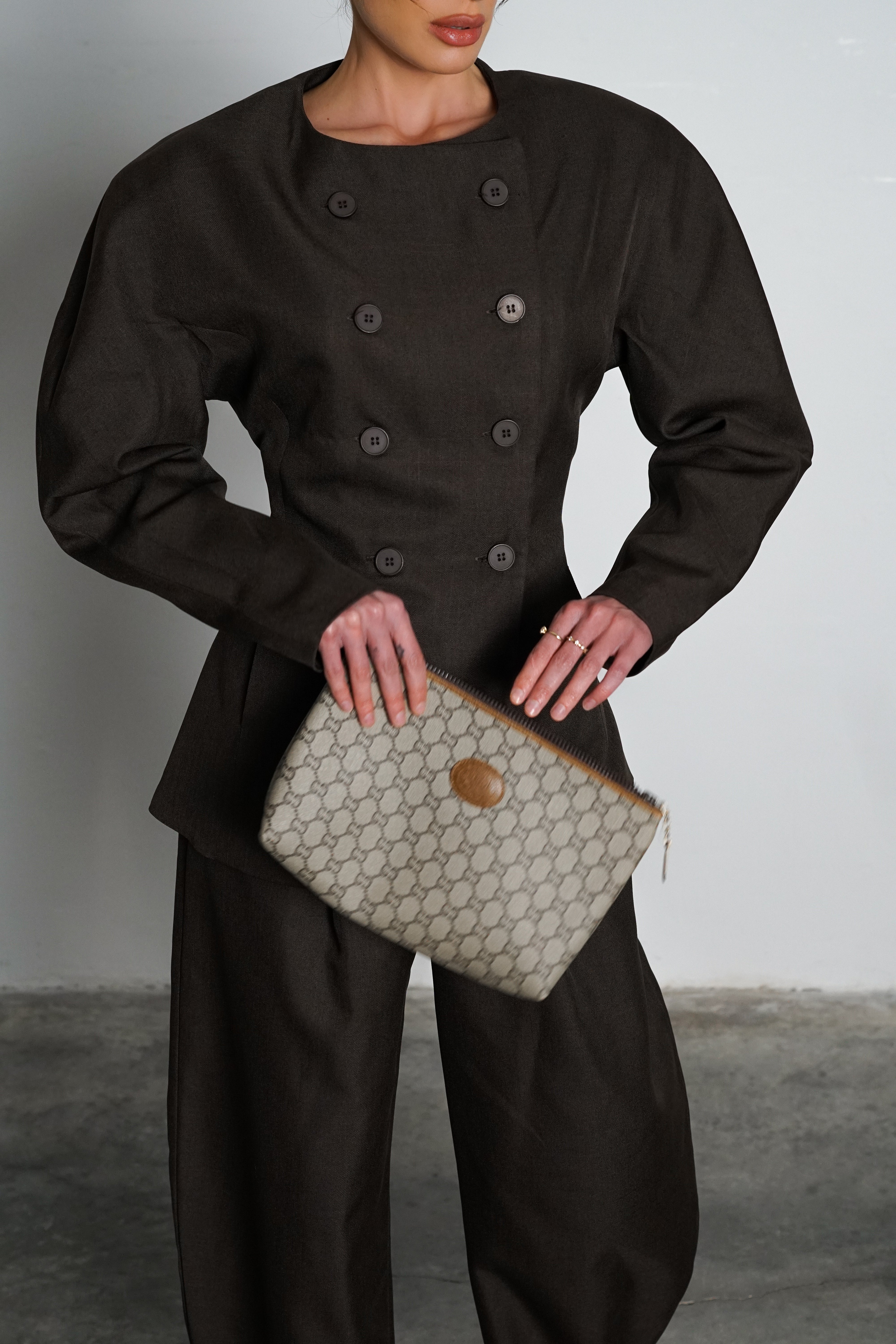 חליפת אופיליה-חום