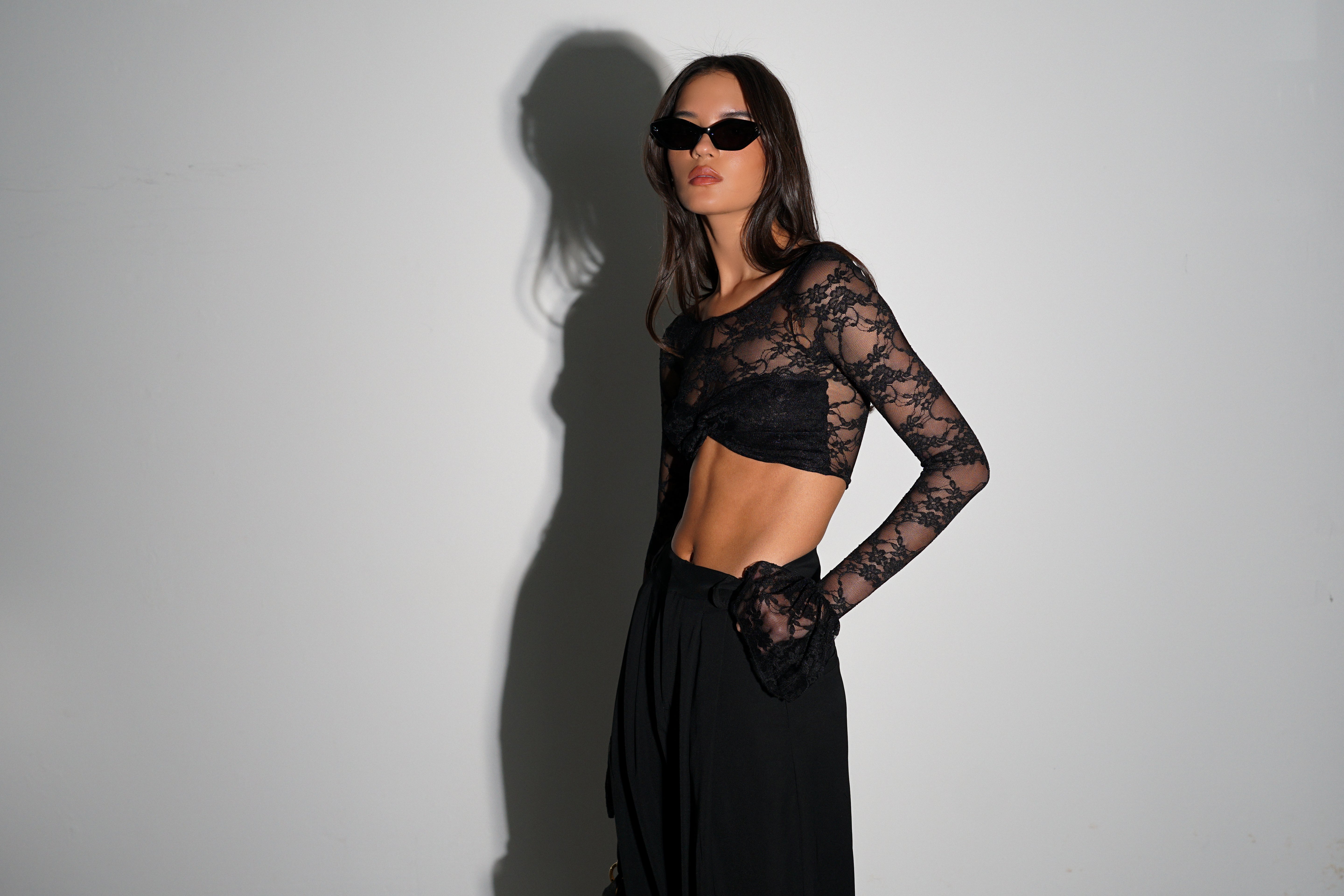 חולצת קרלה-שחור